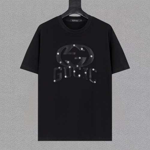 Gucci Summer Collection Black Cotton T-Shirt With Logo And Rhinestone Details 1 Gucci Summer Collection Black Cotton T-Shirt With Logo And Rhinestone Details