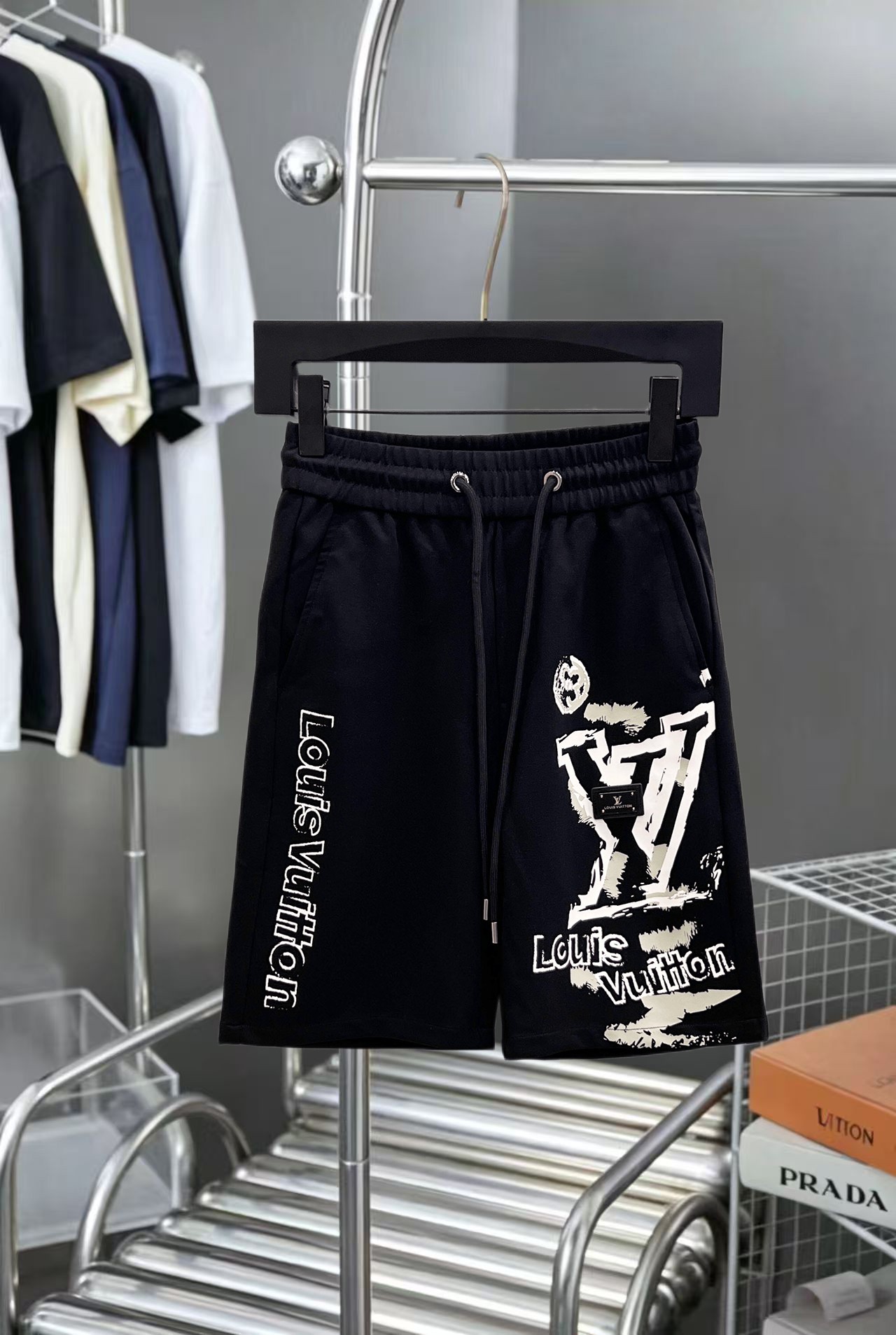 P120 Louis Vuitton LV, etiquetas completas, pantalones cortos casuales de hombre y mujer para el verano 2026, tela pers…