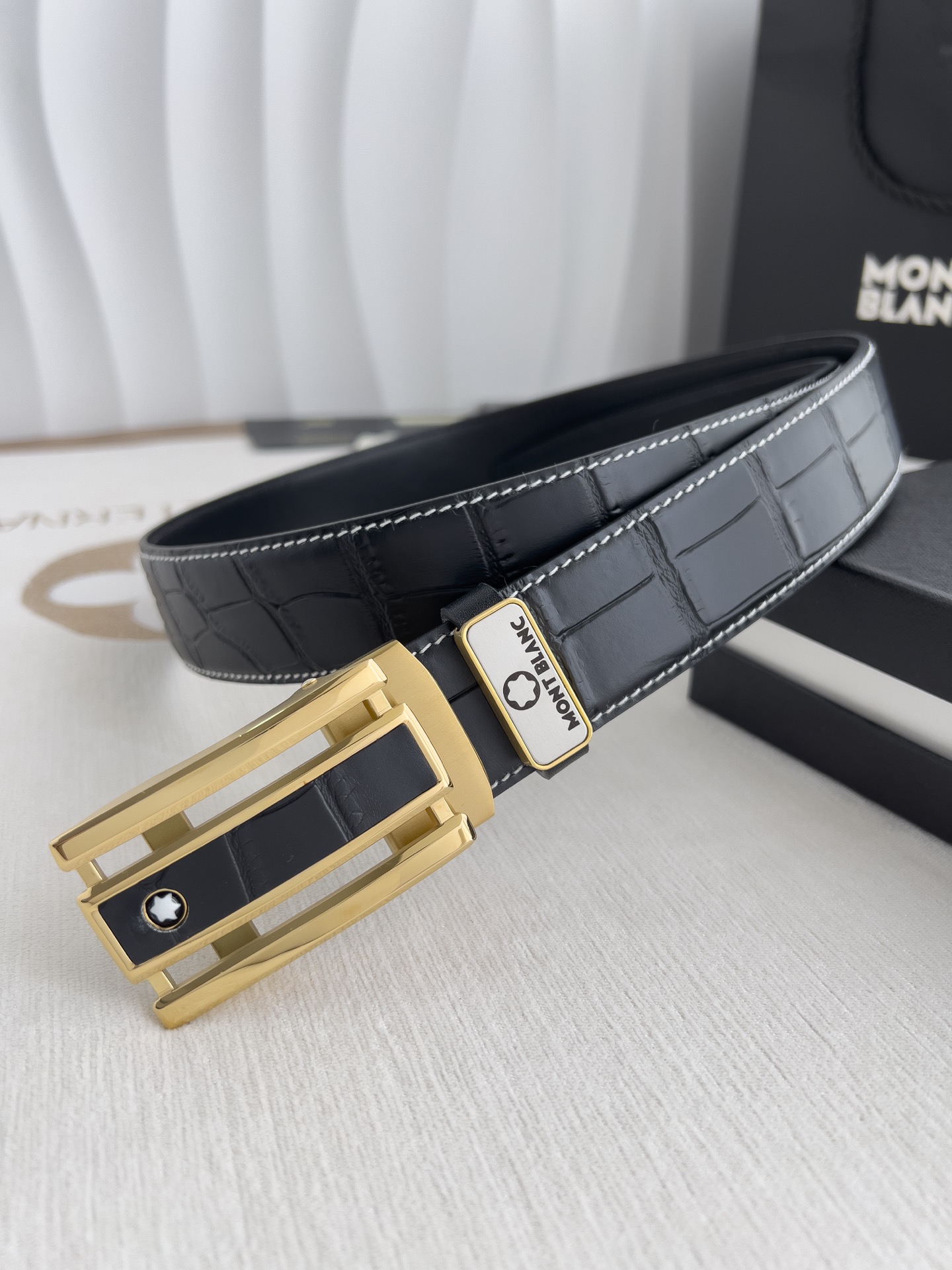 MontBlanc Gürtel Gold Hardware Rindsleder Echtleder