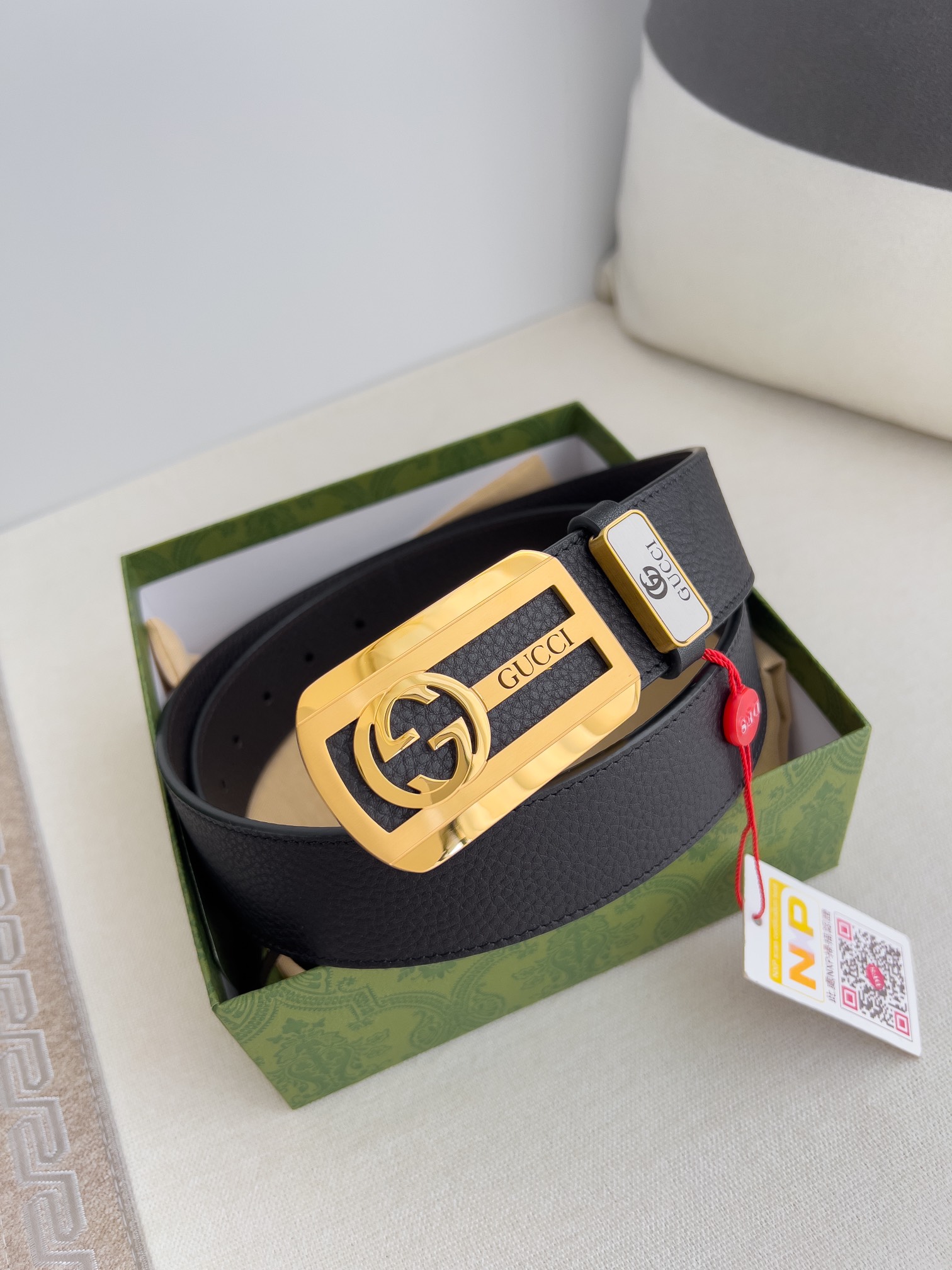 Gucci Leather Belt with Gold Buckle, Adjustable and Reversible, 3.8cm Width 2 i1726134382 5382 2