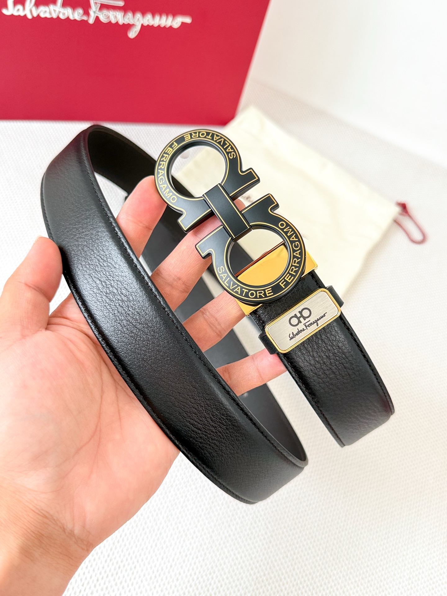 .Ferrgamo✈️ · · 🐂 🌈 ✨ ➕ ✈️ 3.5cm Ferragamo Cintura Novità