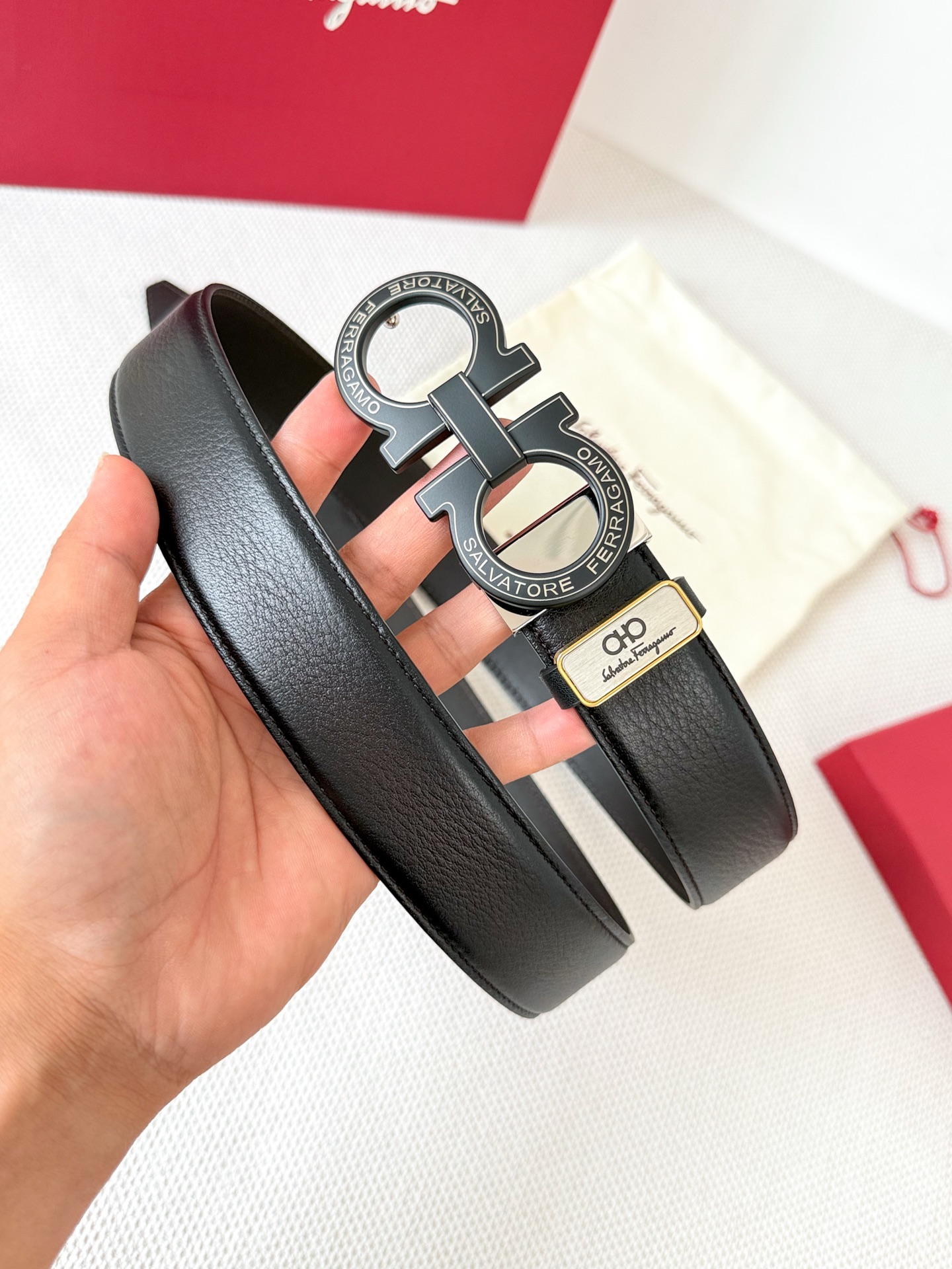 .Ferrgamo✈️ · · 🐂 🌈 ✨ ➕ ✈️ 3.5cm Ferragamo Cintura Novità