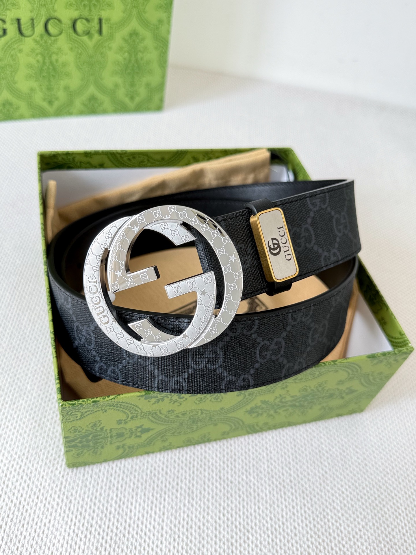 .Gu...cci· · ✈️· 🐂 24k 🌈 ➕ ✈️ 3.8cm Gucci Cintura