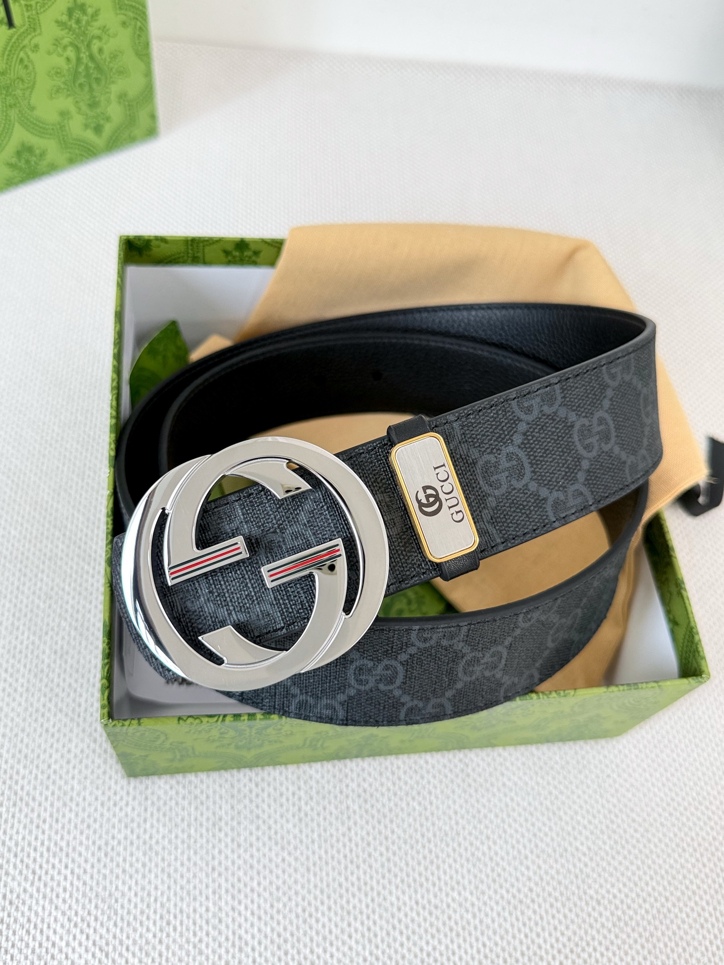.Gu...cci· · ✈️· 🐂 24k 🌈 ➕ ✈️ 3.8cm Gucci Cintura