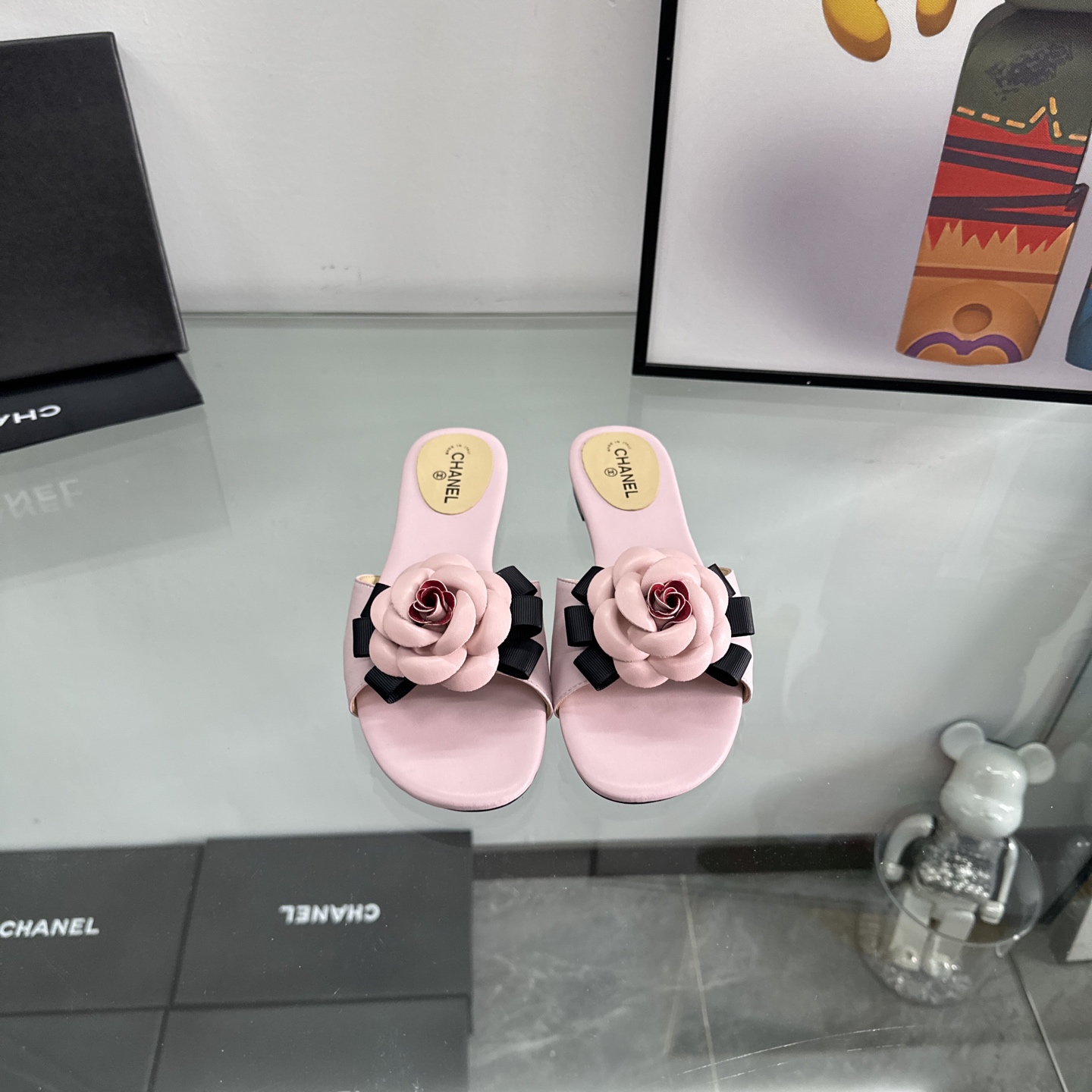 NO:256974,New product release, upgraded version, exclusive release!  [Fireworks] Chanel CHANEL Sandals Imported lambskin upper. There is no need to say much about these slippers!  Classic and versatile. This season's camellia series is really beautiful. Sheepskin inner lining - footbed, camellia classic workmanship petals original. Size 35--44 (35.41.42.43.44 non-returning) P flat sole medium heel 4Cm. Black, pink, white, brown, four colors~, slippers, chanel, chanel, slippers, sheepskin19860909新品发布 升级版 独家发售！ [烟花]香奈儿CHANEL 凉拖鞋 进口小羊皮鞋面.这双拖鞋无需多说！经典百搭 这一季山茶花系列真的超美 羊皮内里-垫脚, 山茶花经典做工花瓣原版 尺码35--44(35.41.42.43.44不退换) P平底 中跟4Cm. 黑、粉、白、棕、四 色~,拖鞋,chanel,chanel,slippers,sheepskin,Women's Shoes