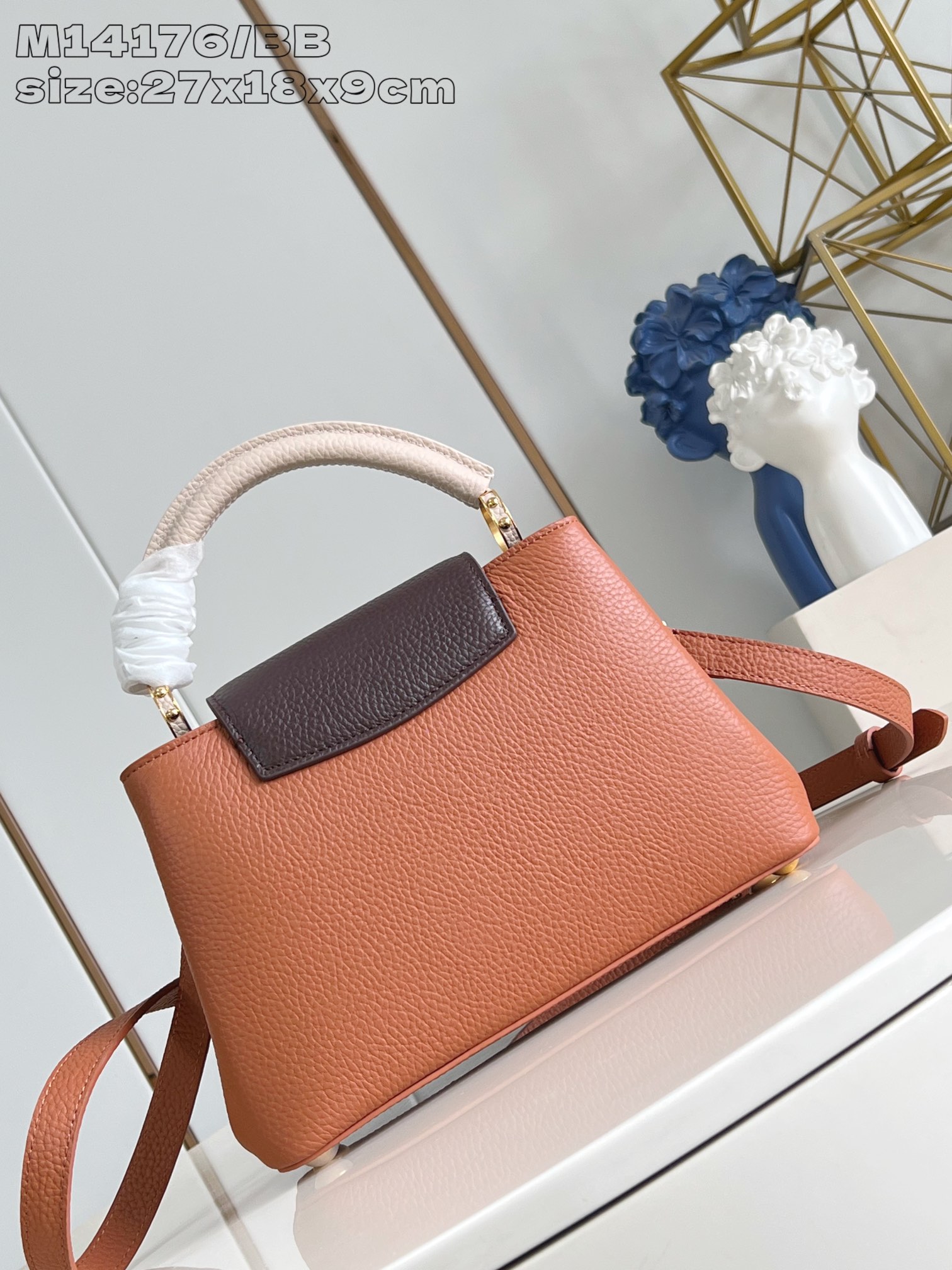 Louis Vuitton Capucines 手袋lv,包 4