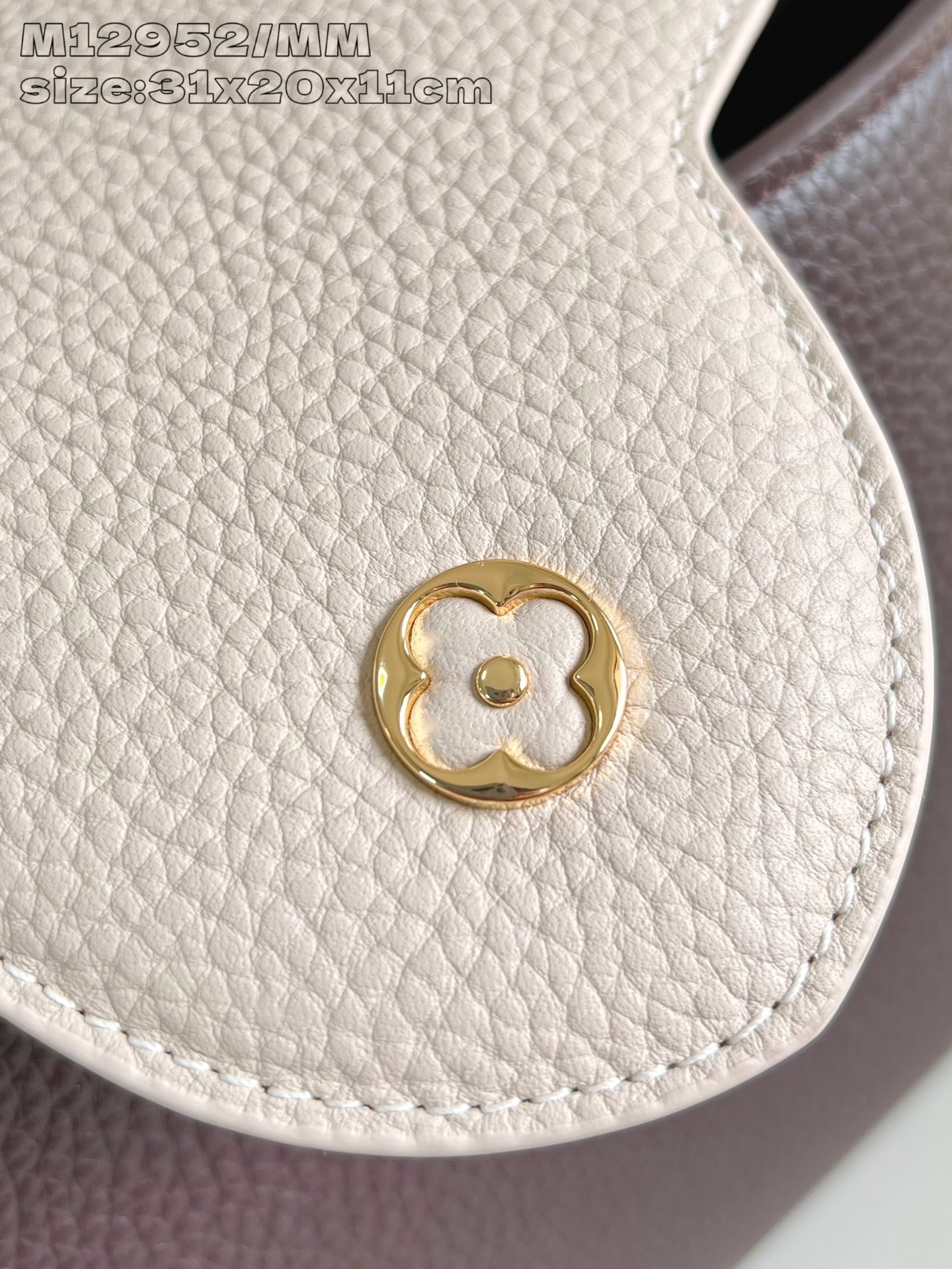 Louis Vuitton Capucines 手袋lv,包 7