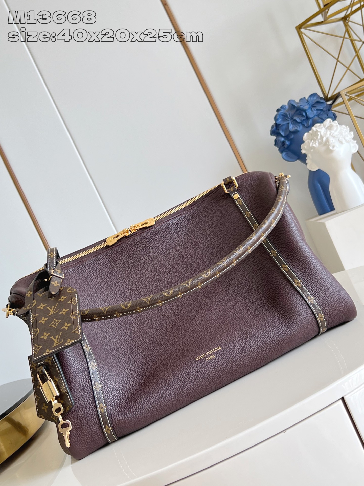 批 顶级原单复刻✨M13668枣红 Louis Vuitton 2025 秋冬系列。  创...