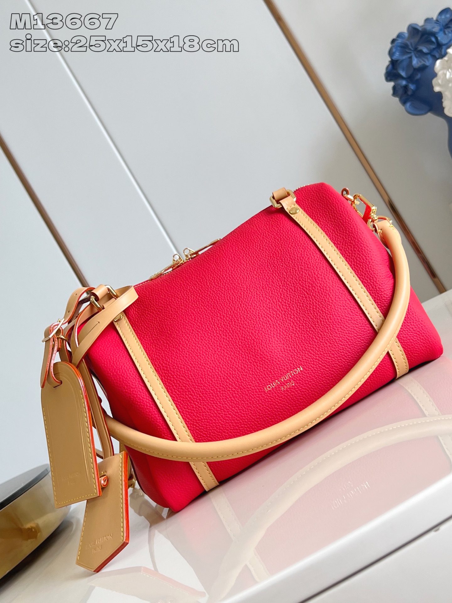 批 顶级原单复刻✨M13667红 Louis Vuitton 2025 秋冬系列。  创意...