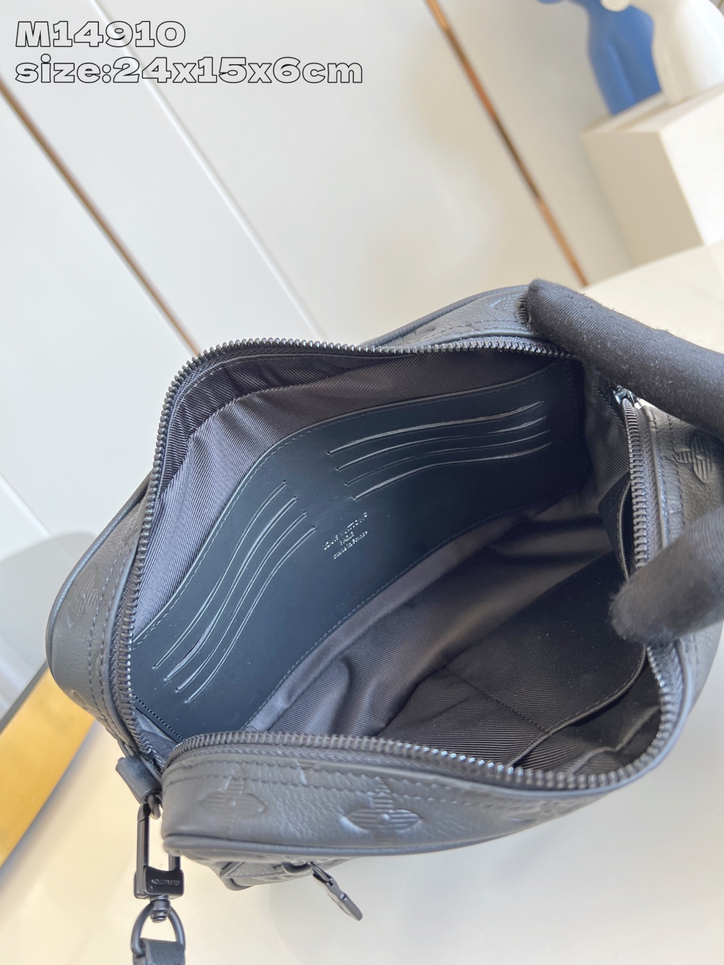 Louis Vuitton Pochette Kasai 收纳包lv,包,手拿包 8