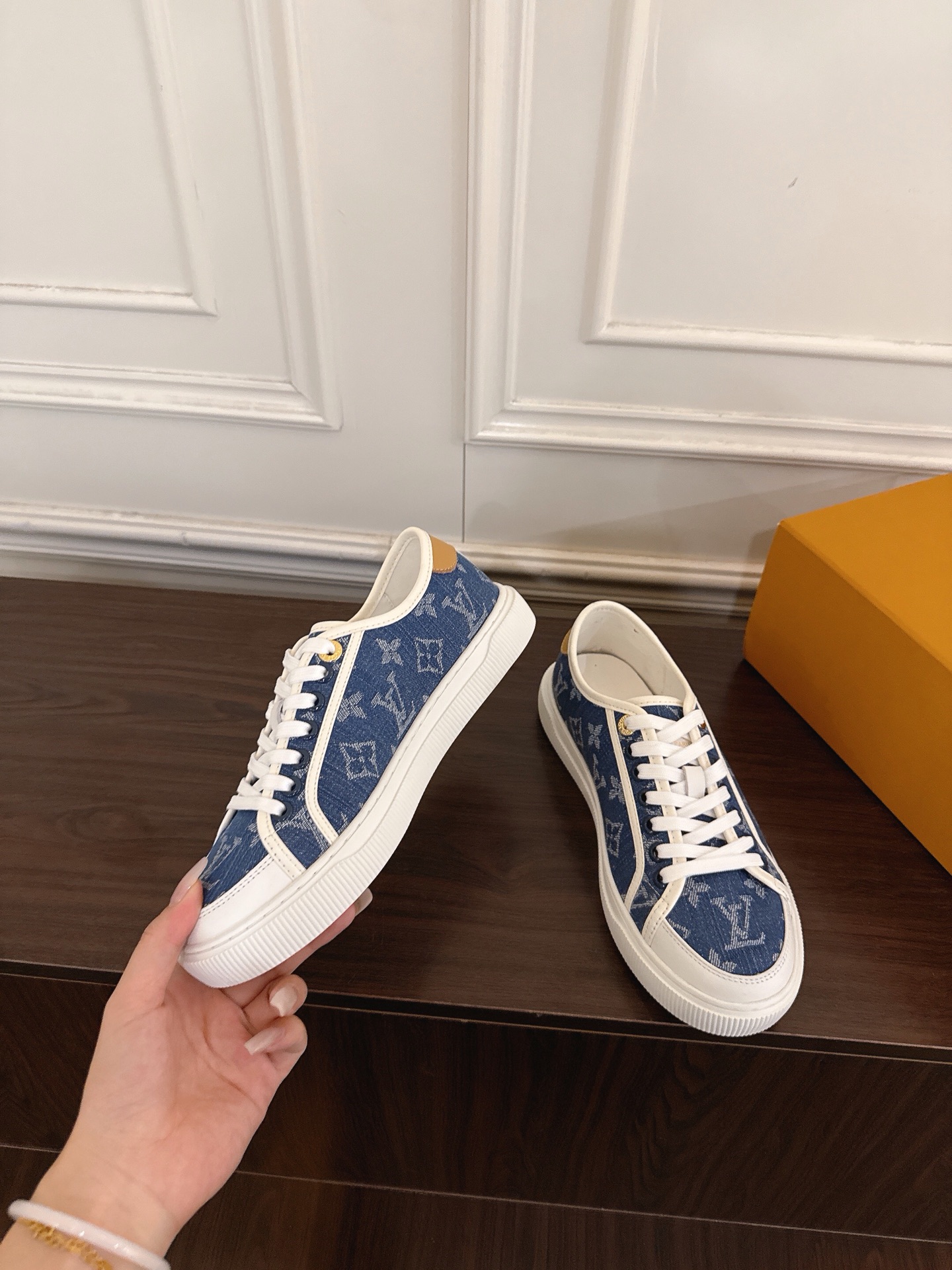 Louis Vuitton Sneakers