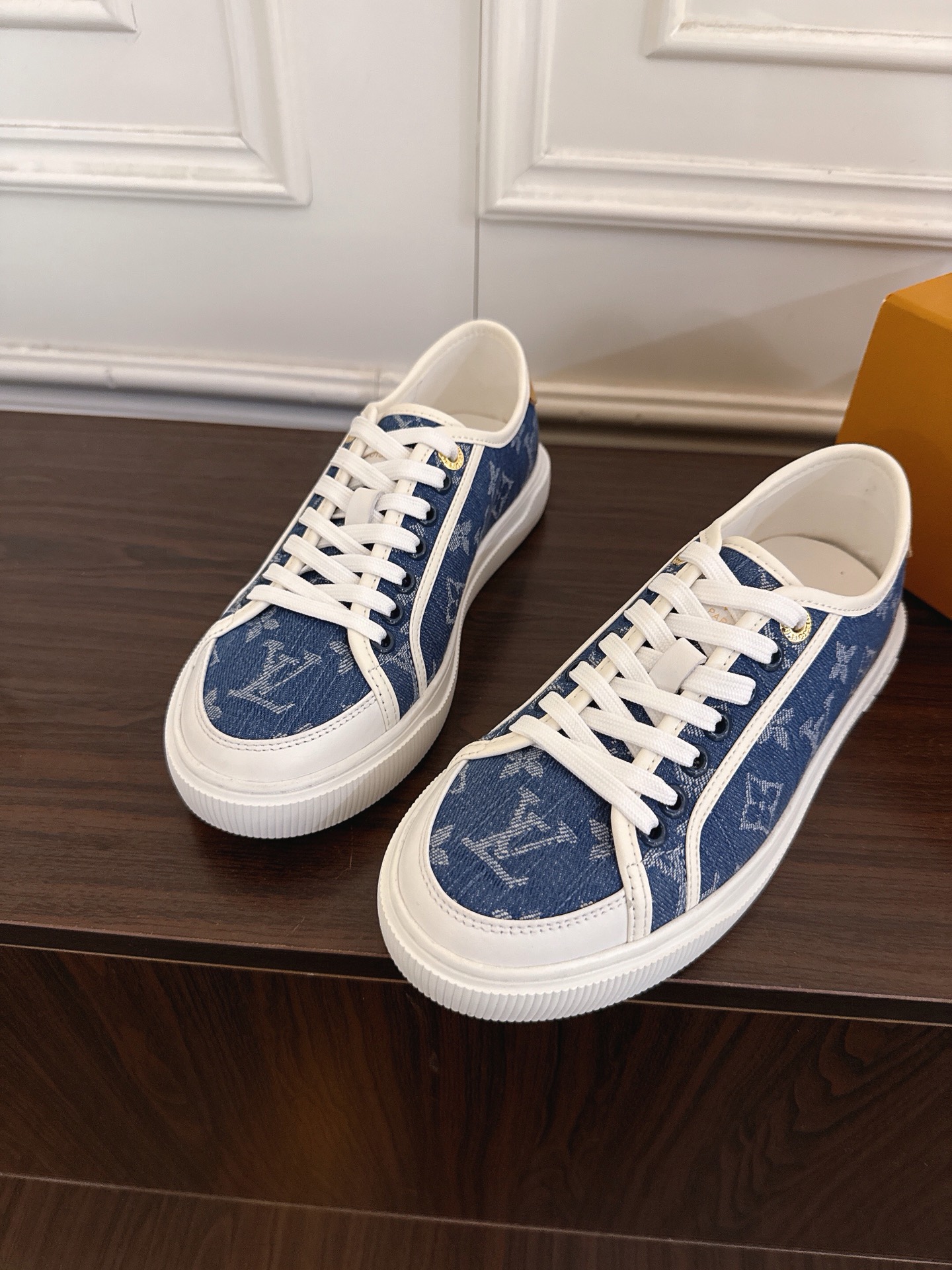 Louis Vuitton Sneakers