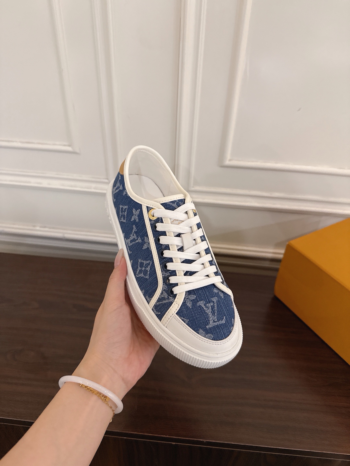 Louis Vuitton Sneakers