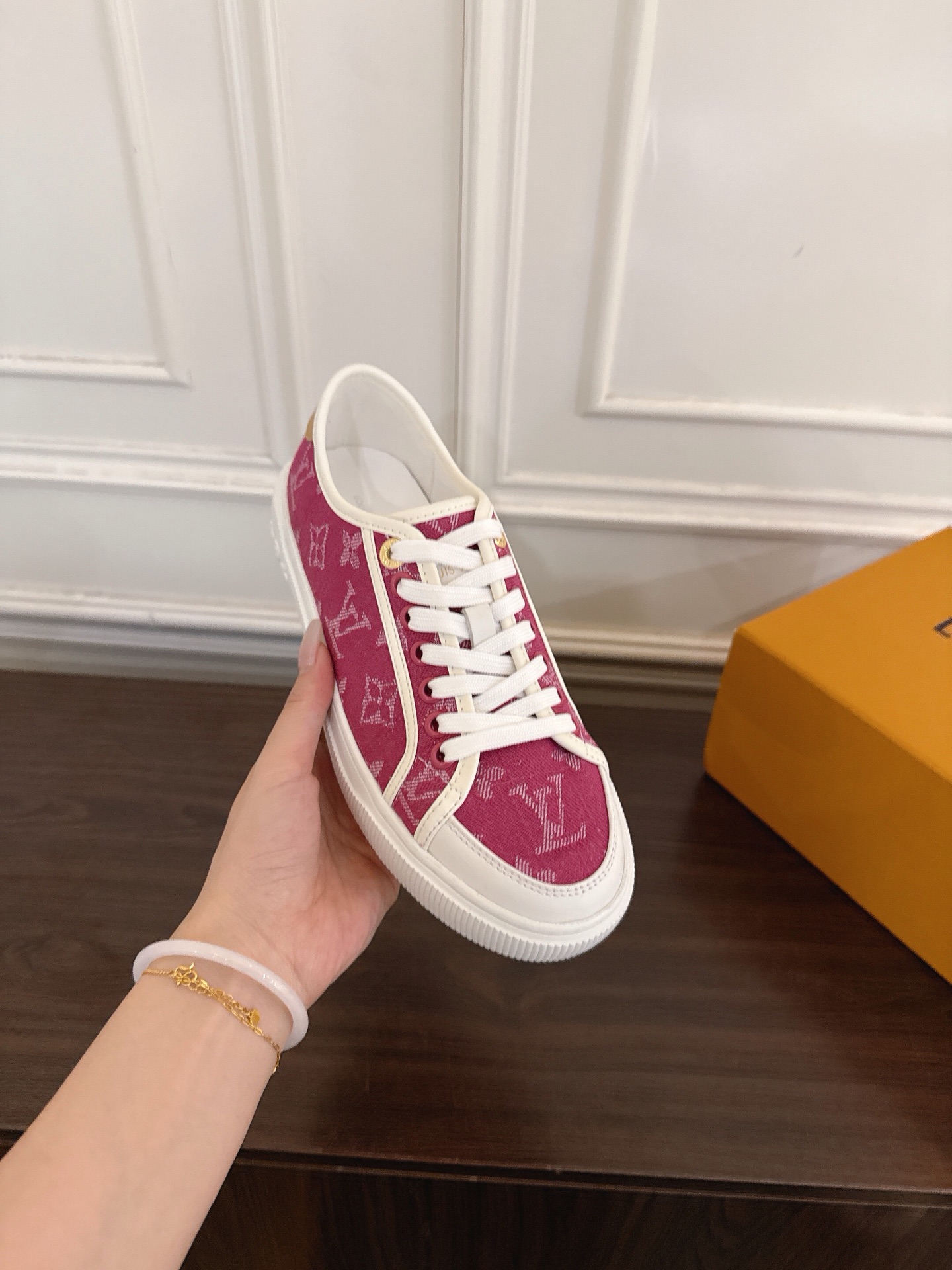 Louis Vuitton Sneakers