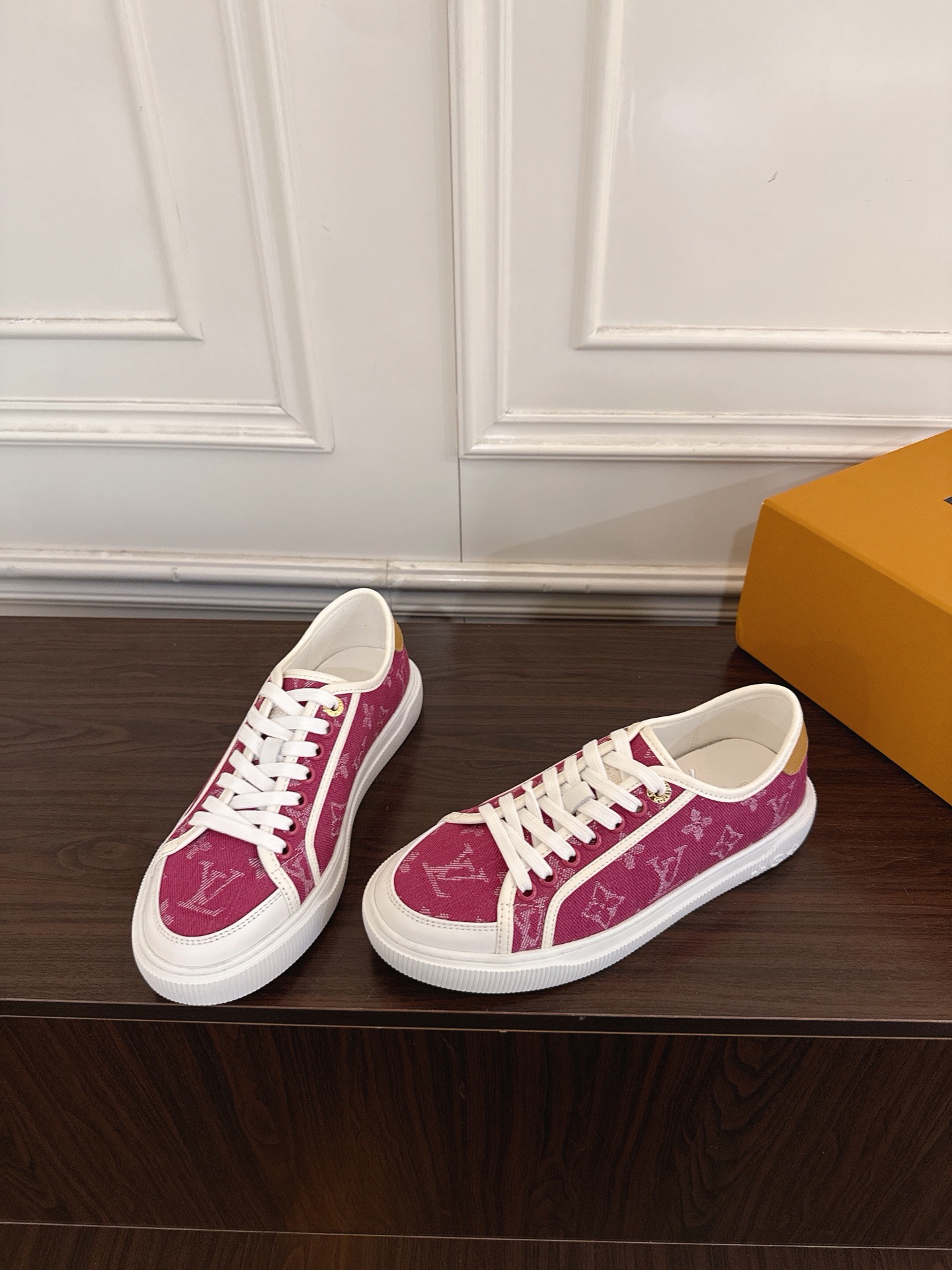 Louis Vuitton Sneakers