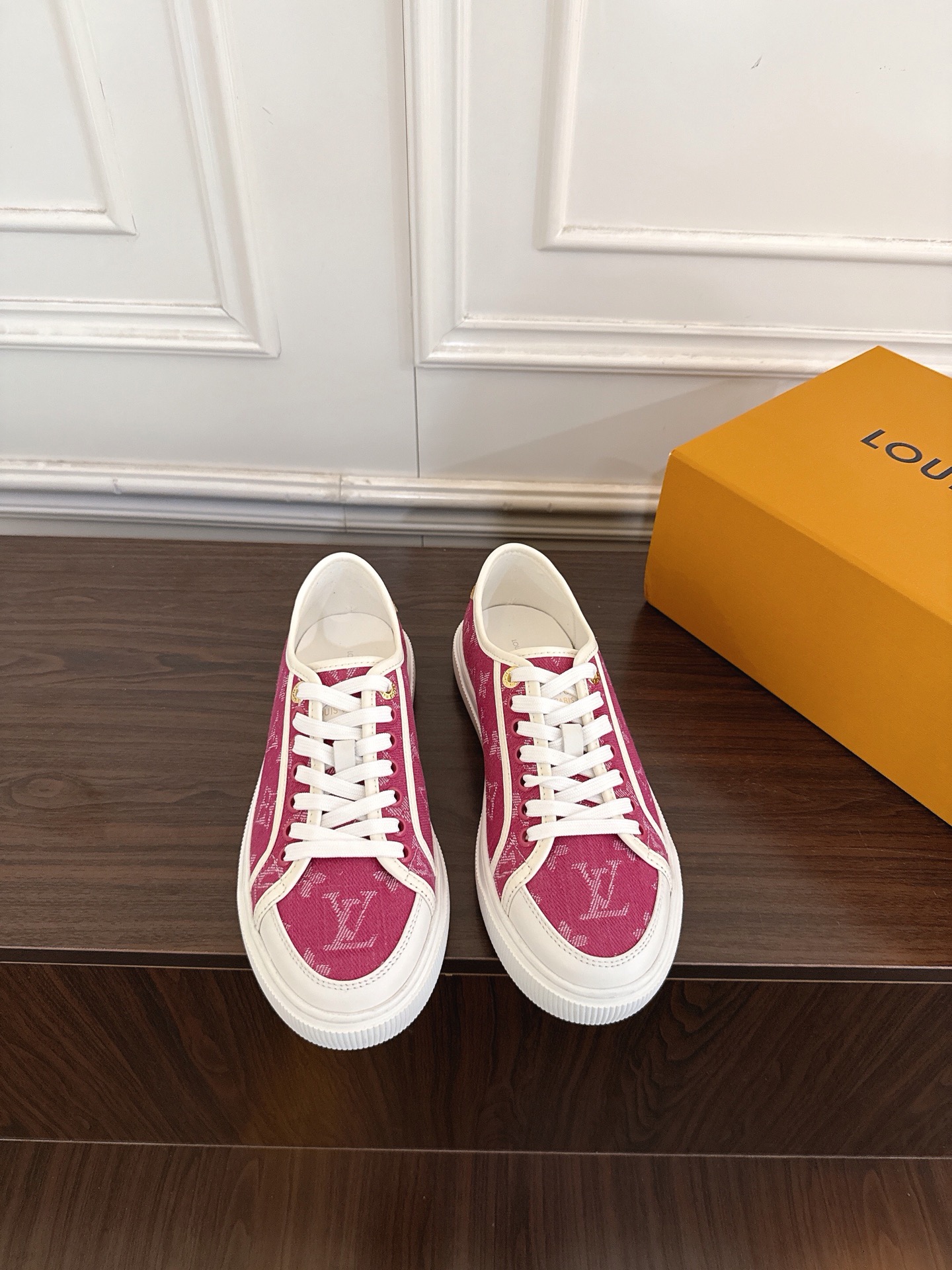 Louis Vuitton Sneakers