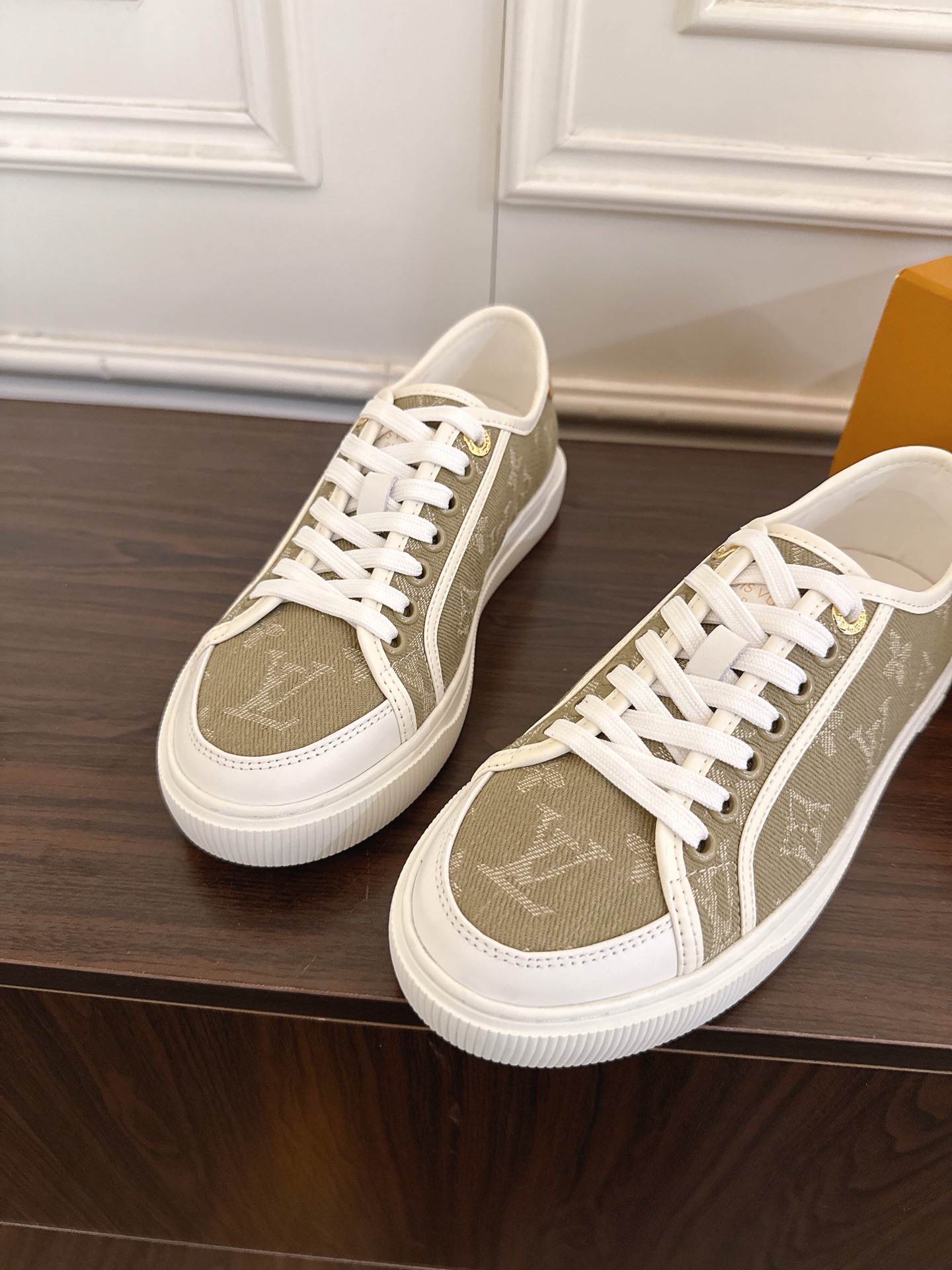 Louis Vuitton Sneakers