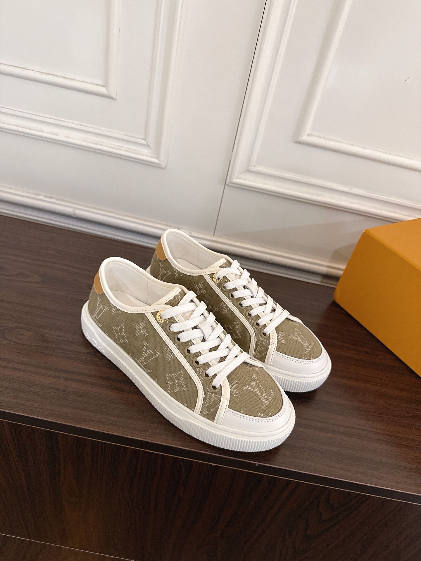 Louis Vuitton Sneakers