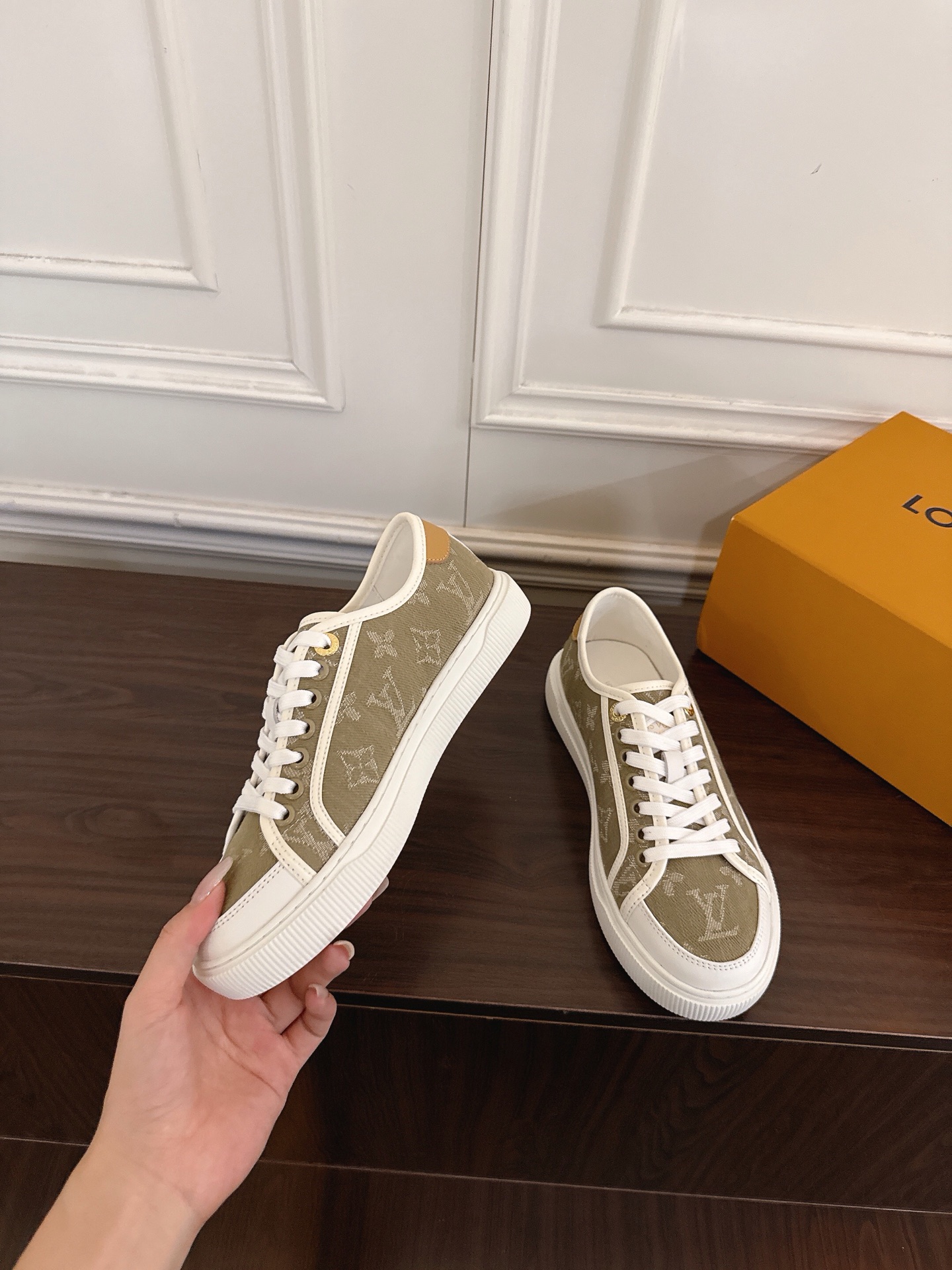 Louis Vuitton Sneakers