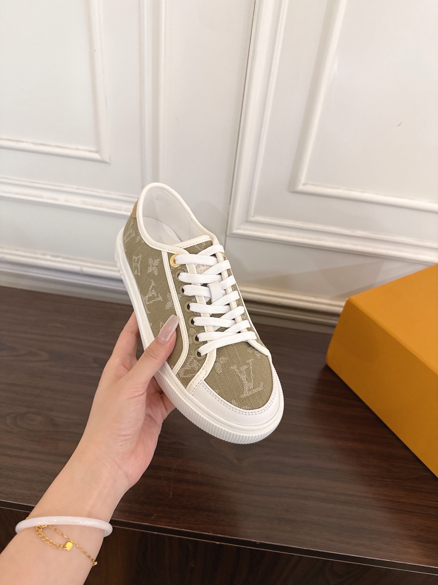 Louis Vuitton Sneakers