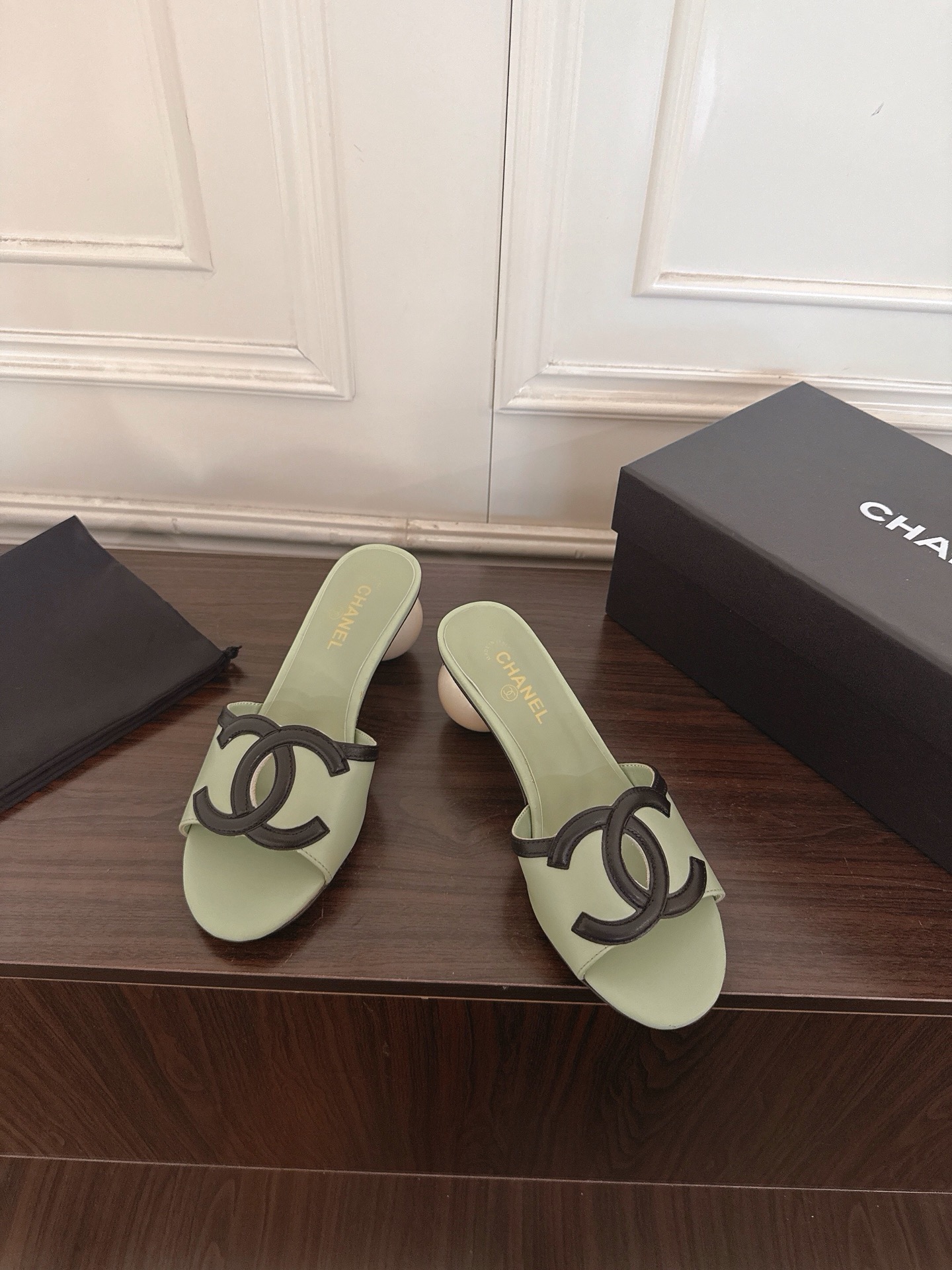 Chanel Slides