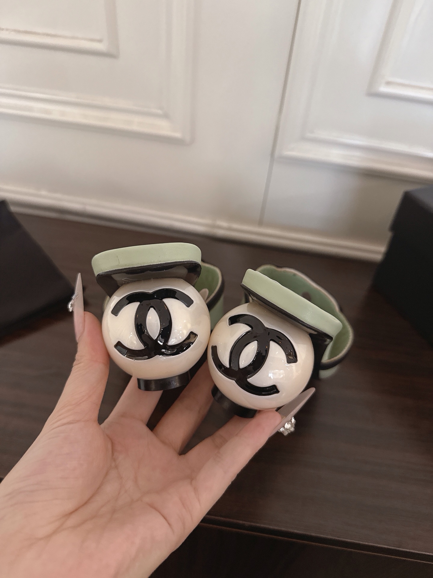 Chanel Slides