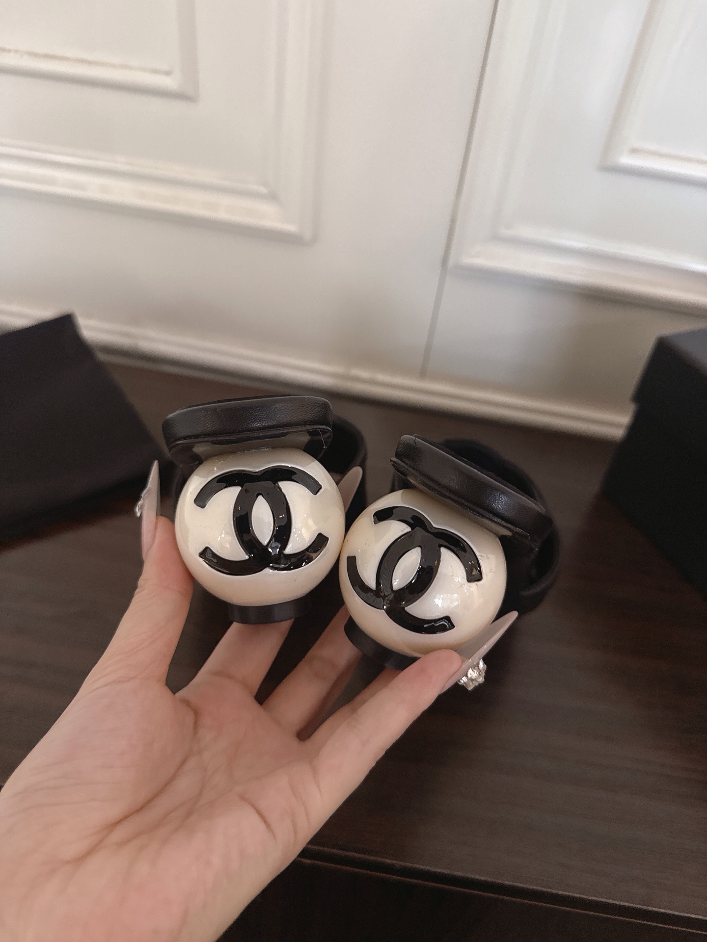 Chanel Slides