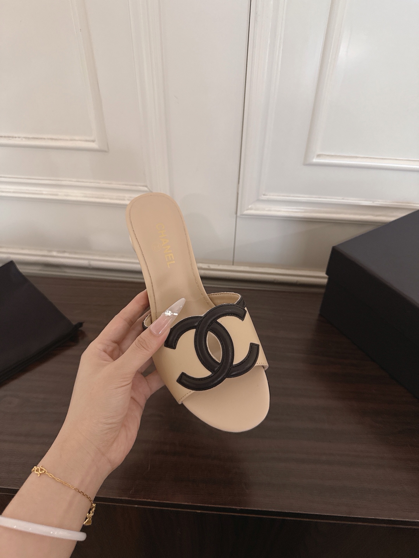Chanel Slides