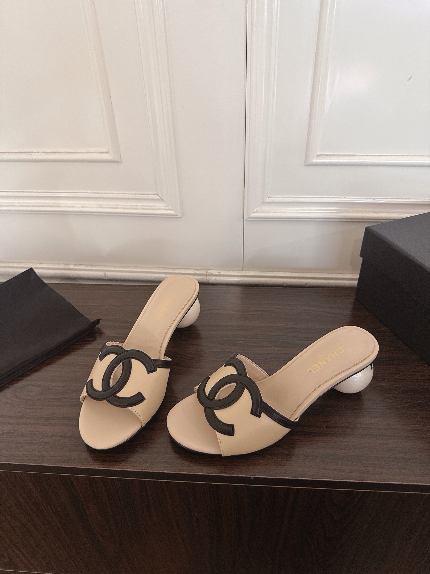 Chanel Slides