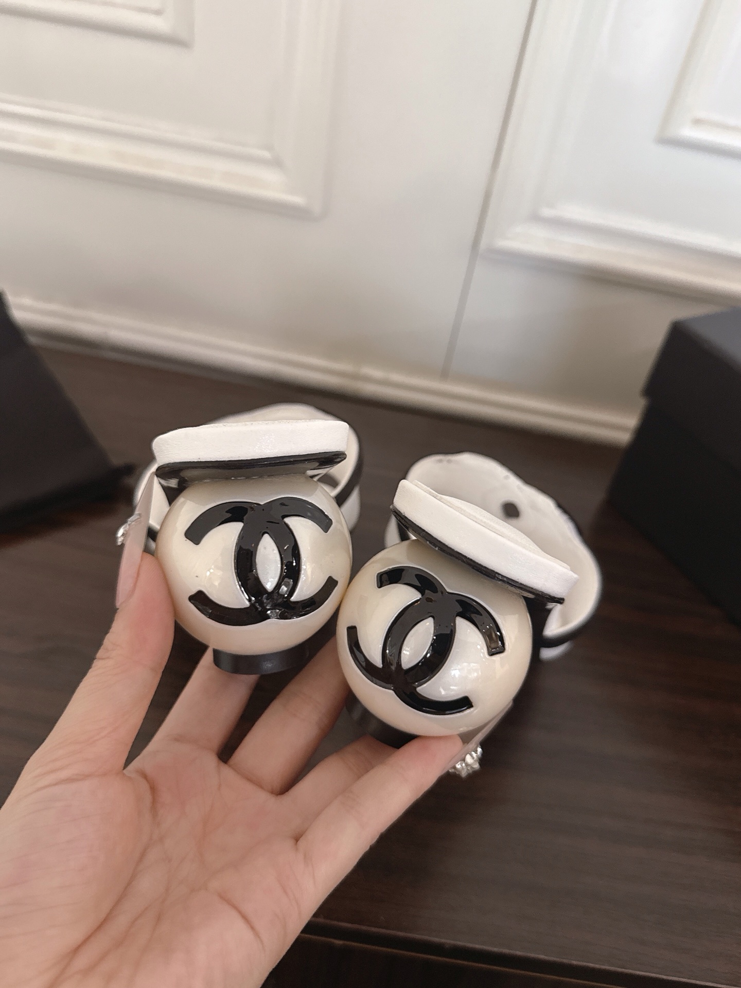 Chanel Slides