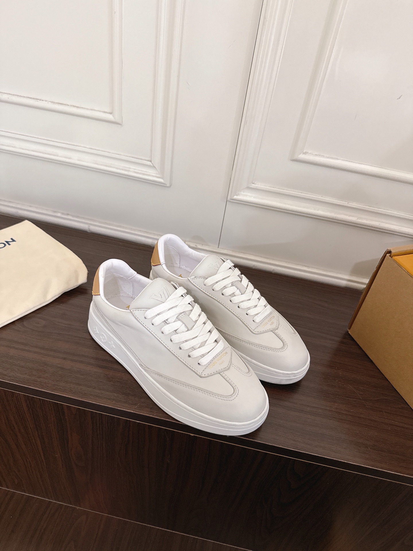 Louis Vuitton Sneakers