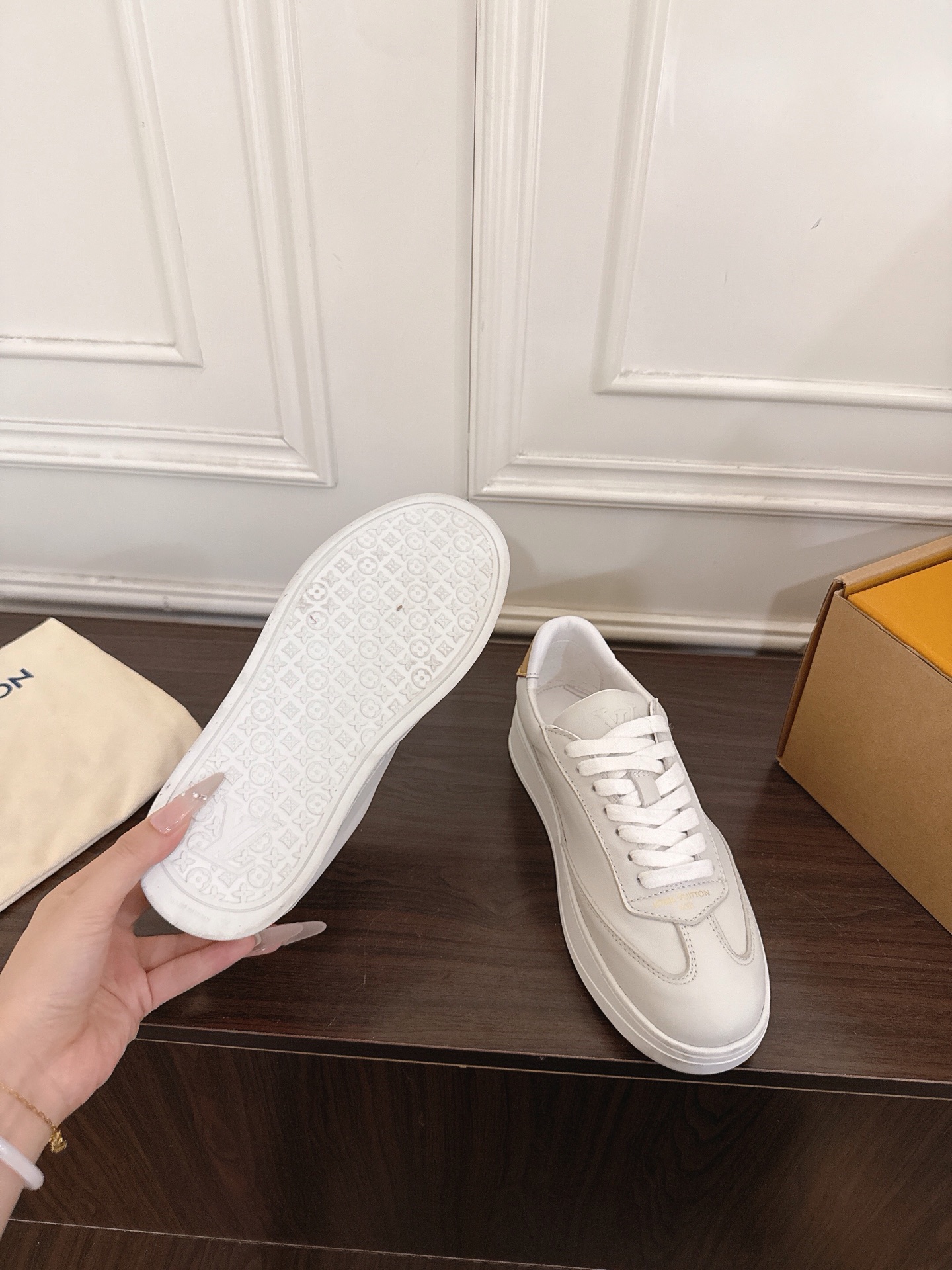 Louis Vuitton Sneakers