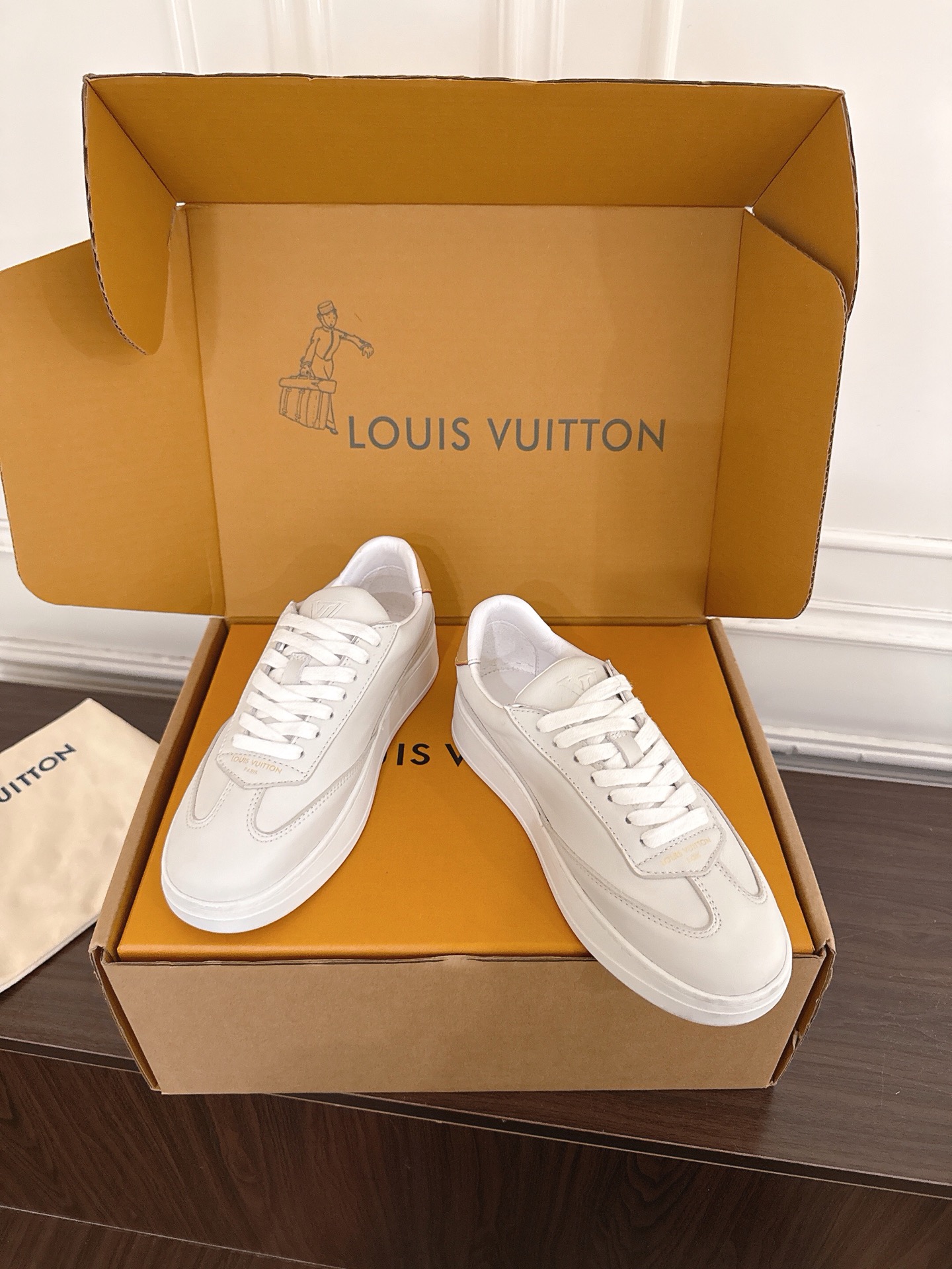 Louis Vuitton Sneakers