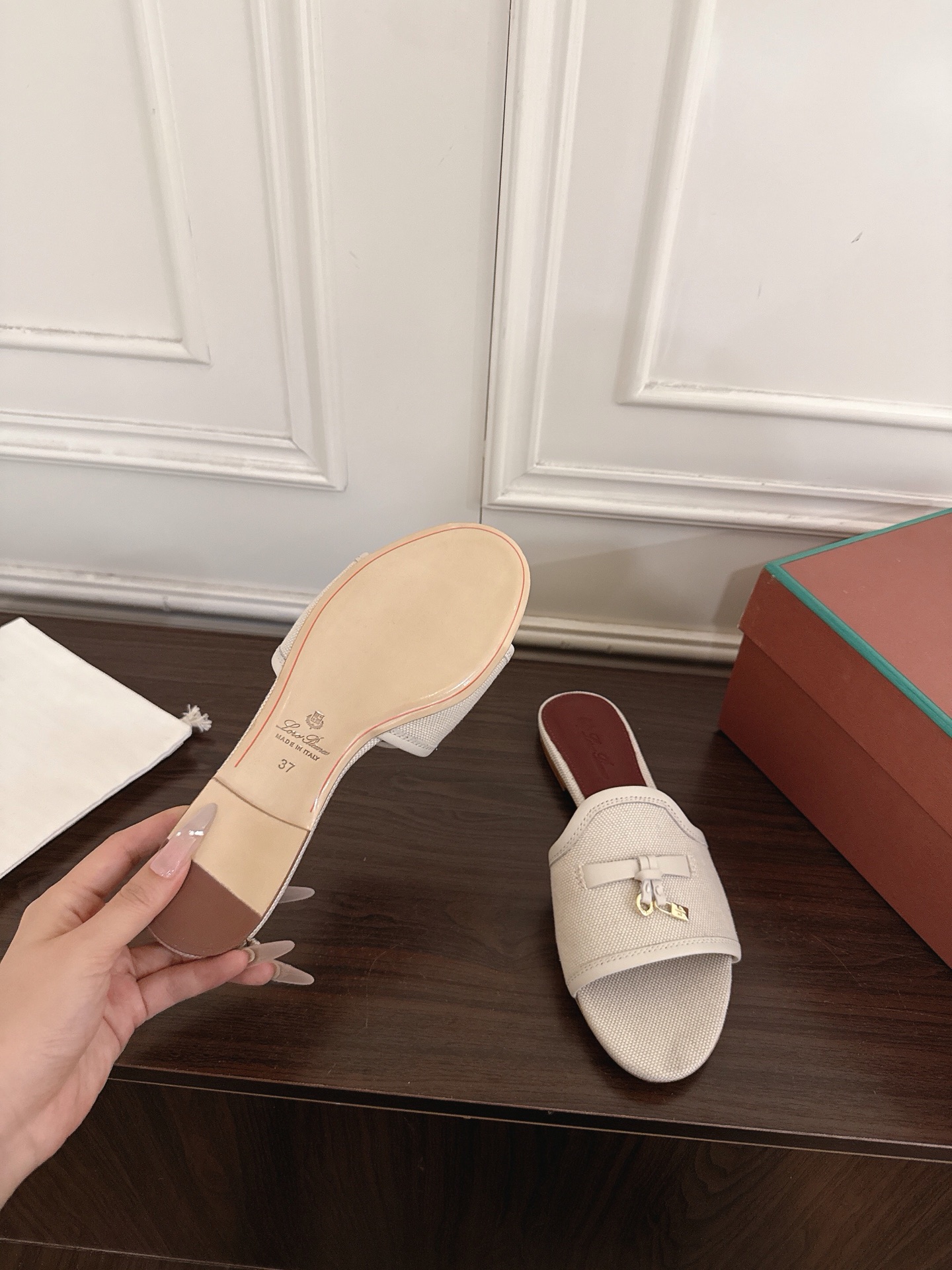 Loro Piana Slides