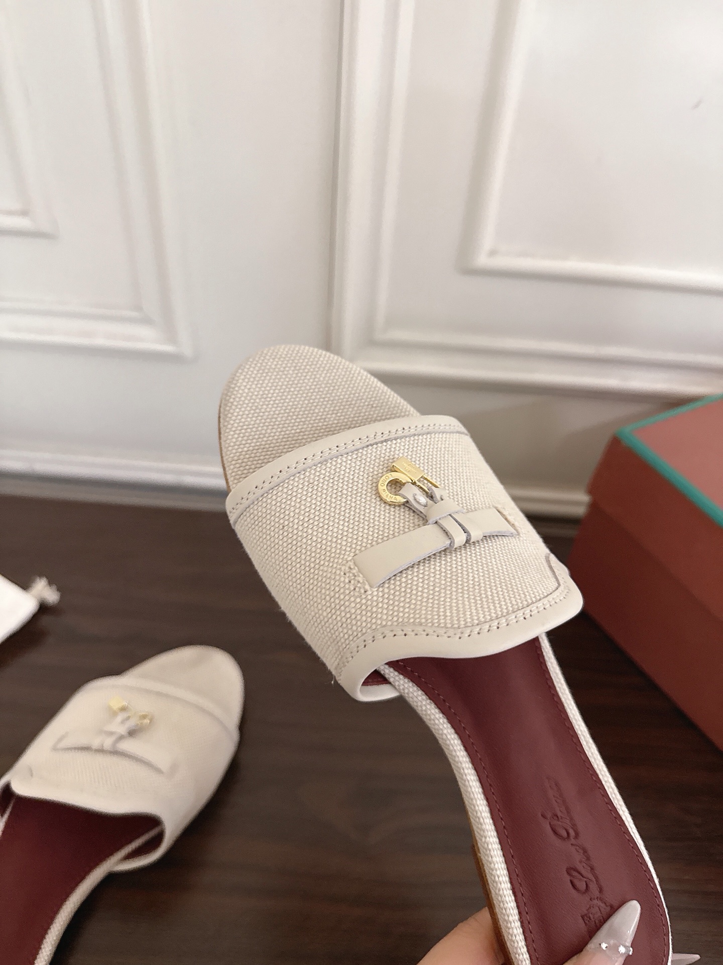 Loro Piana Slides