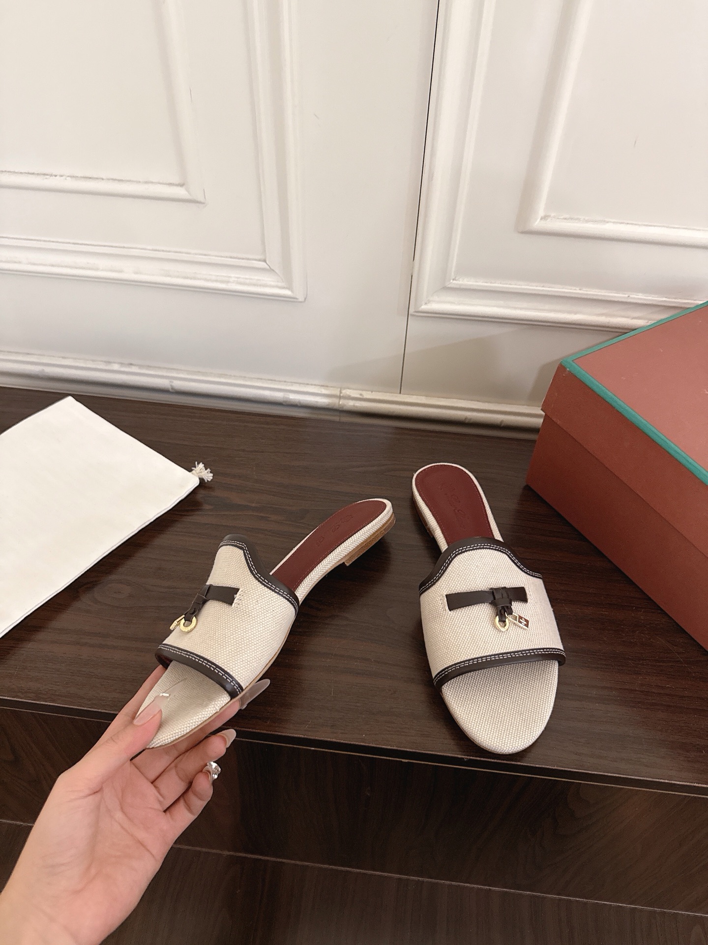 Loro Piana Slides