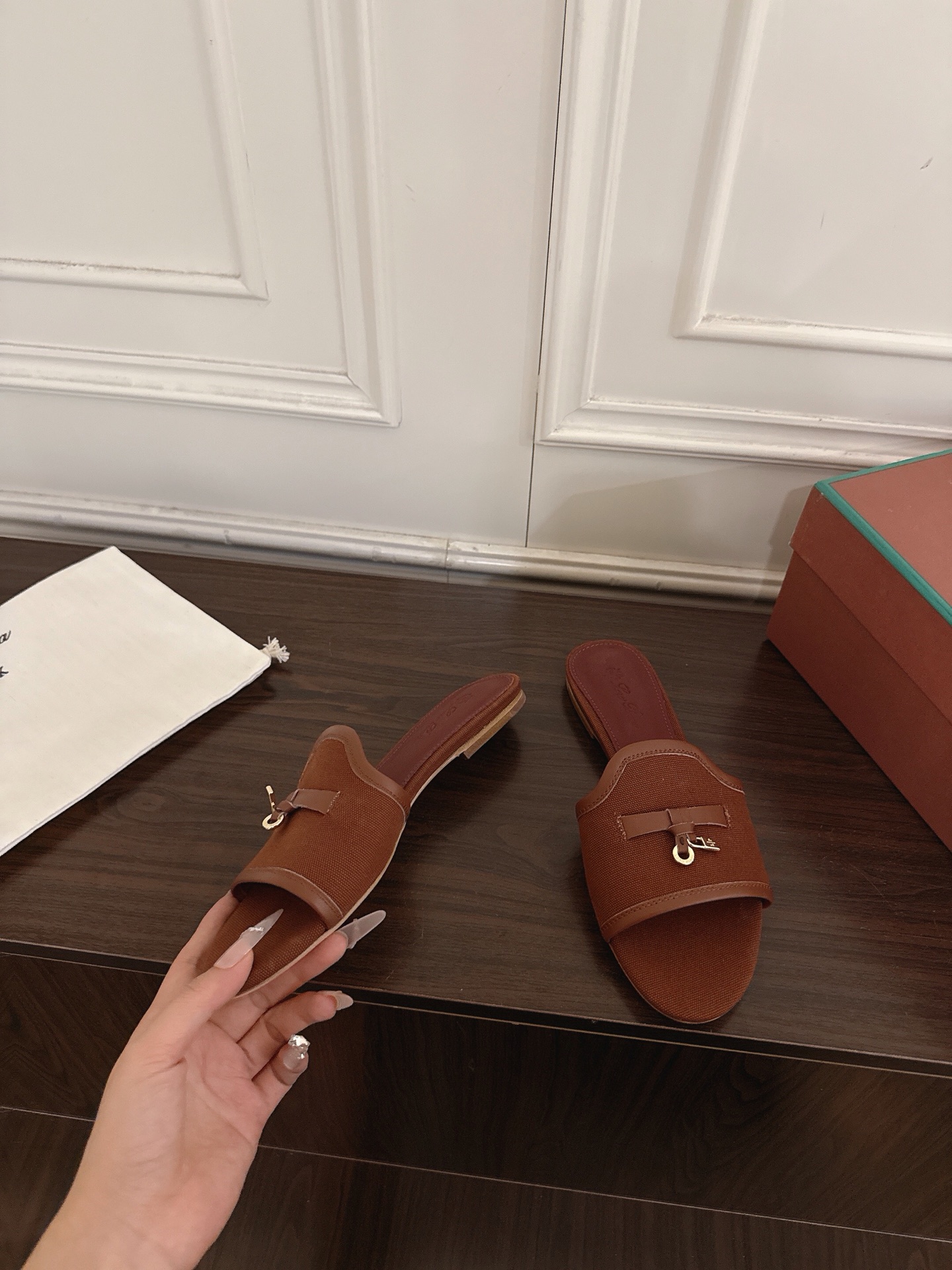Loro Piana Slides