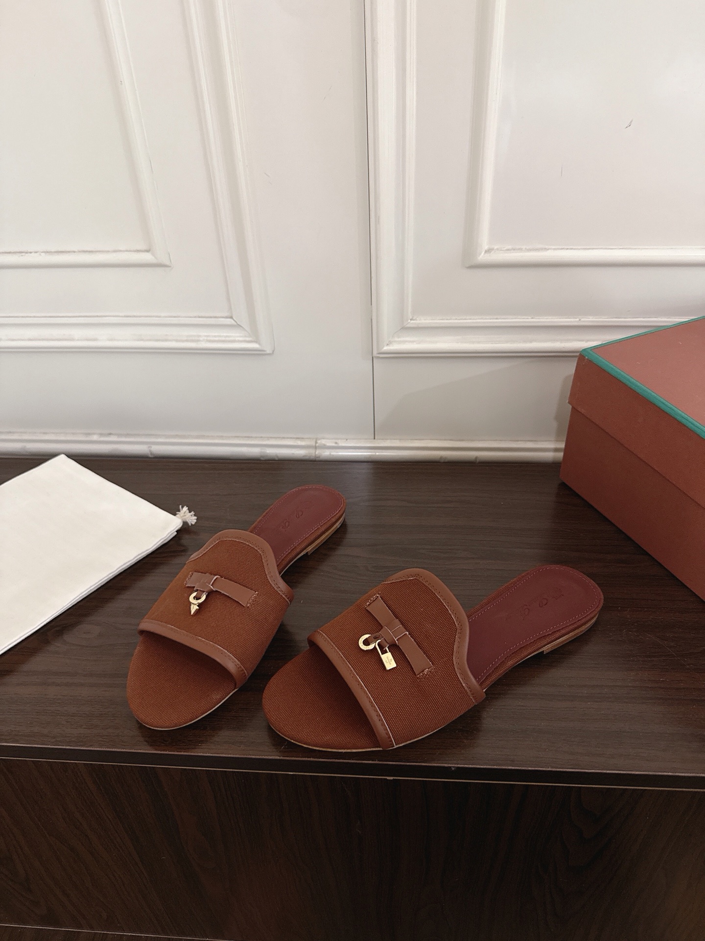 Loro Piana Slides