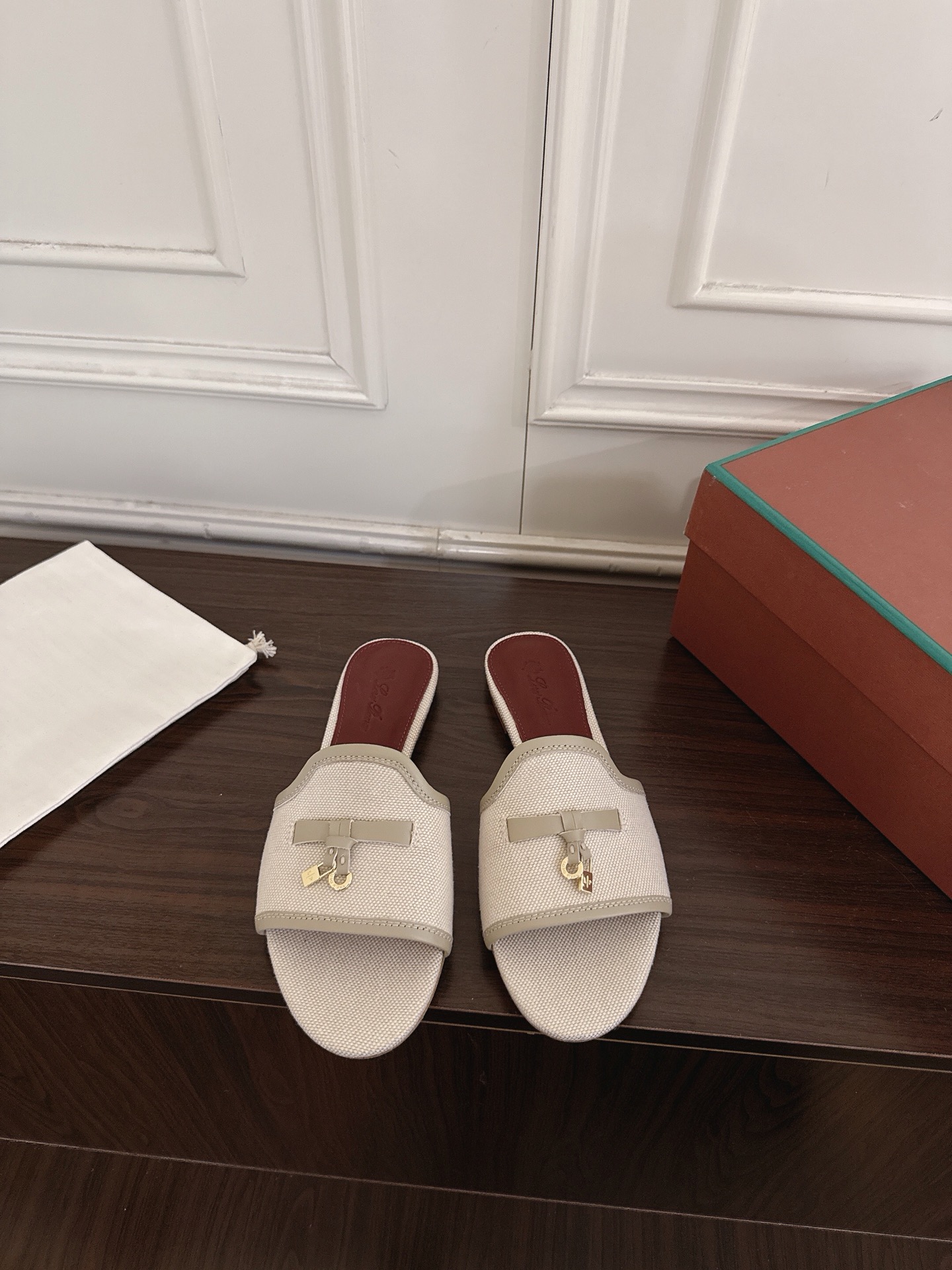 Loro Piana Slides