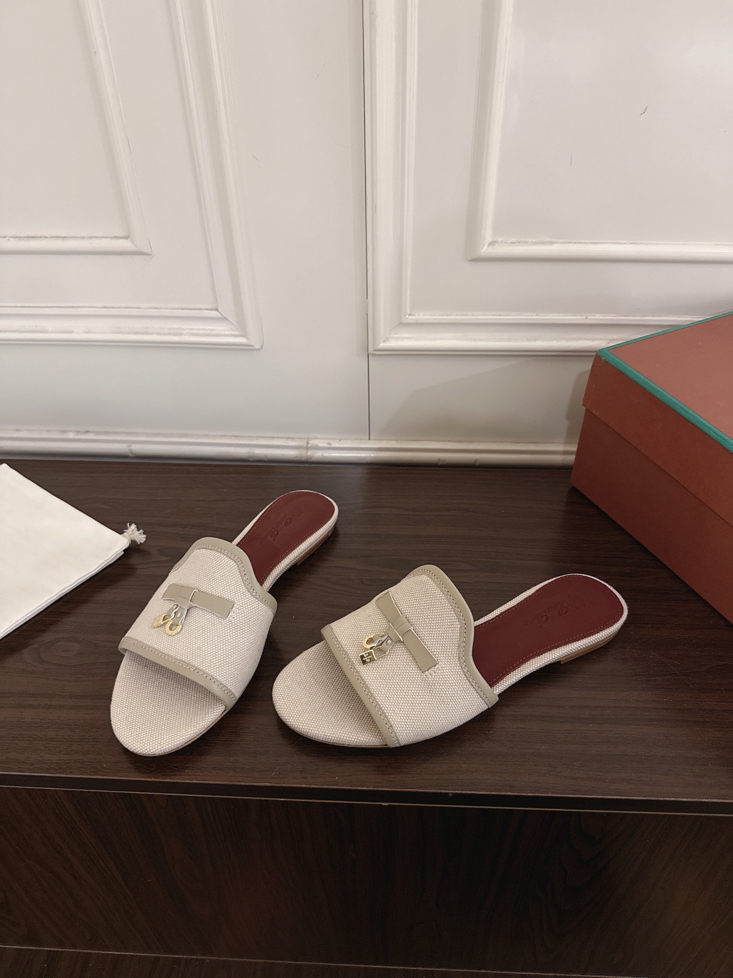 Loro Piana Slides