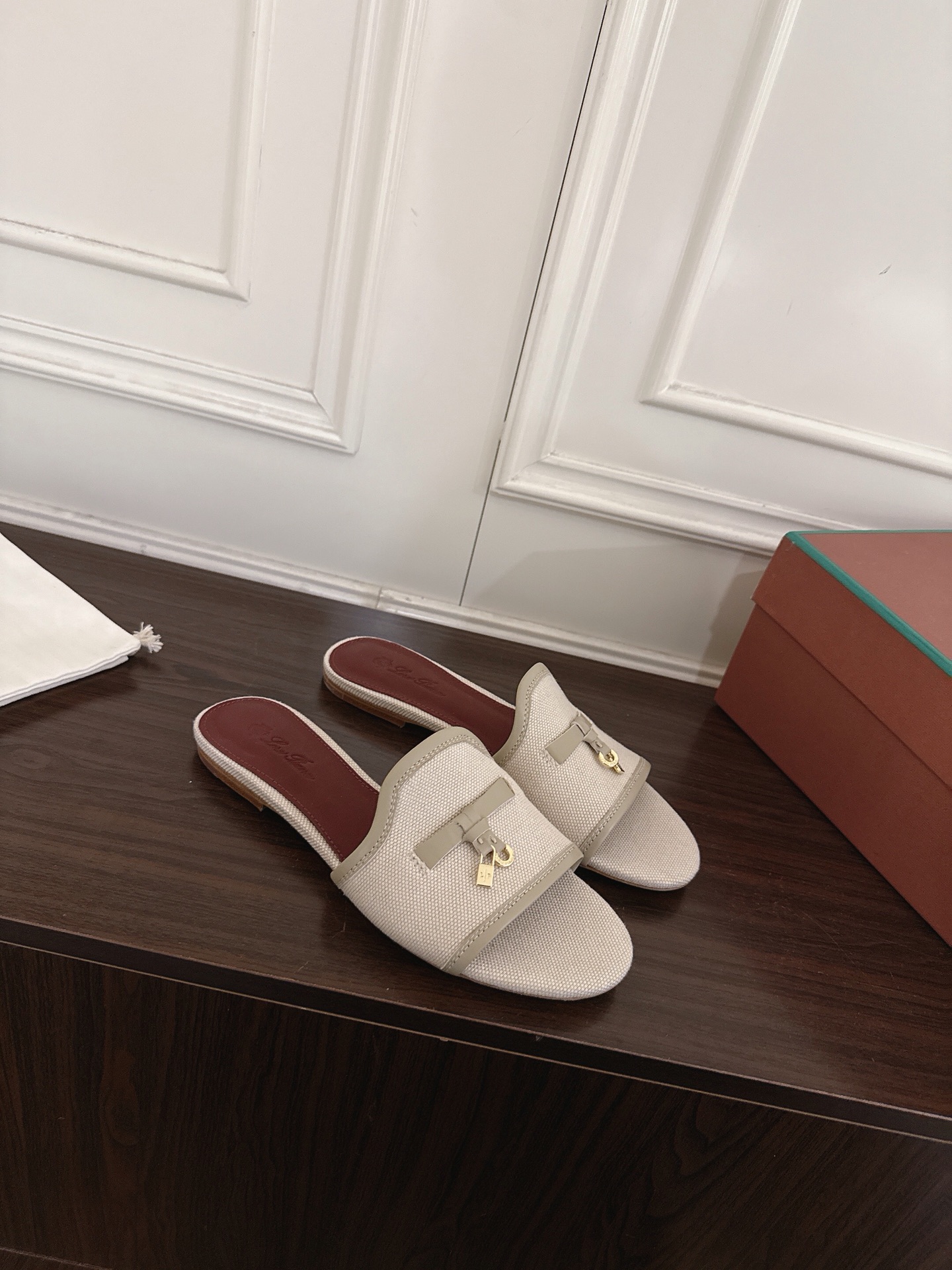 Loro Piana Slides