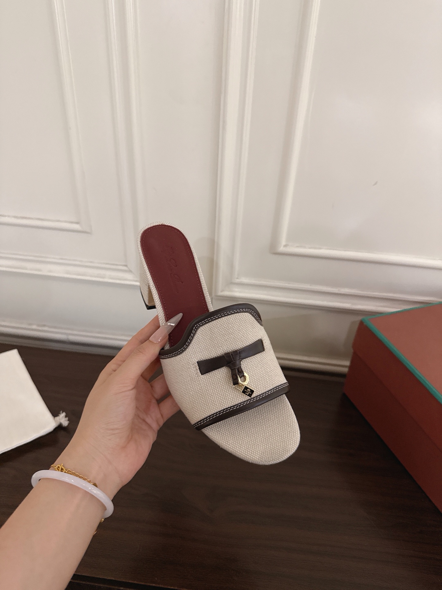 Loro Piana Slides