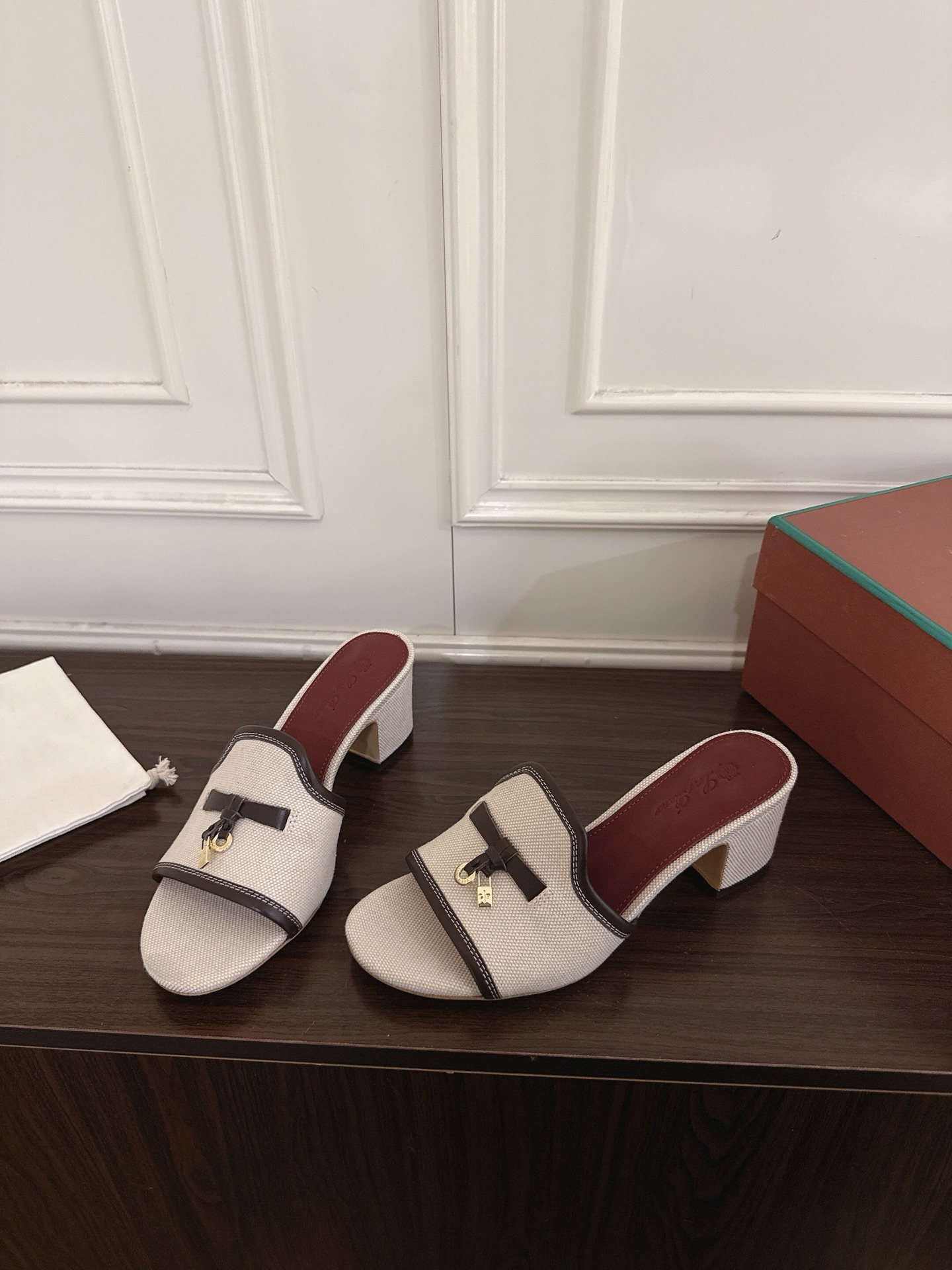 Loro Piana Slides