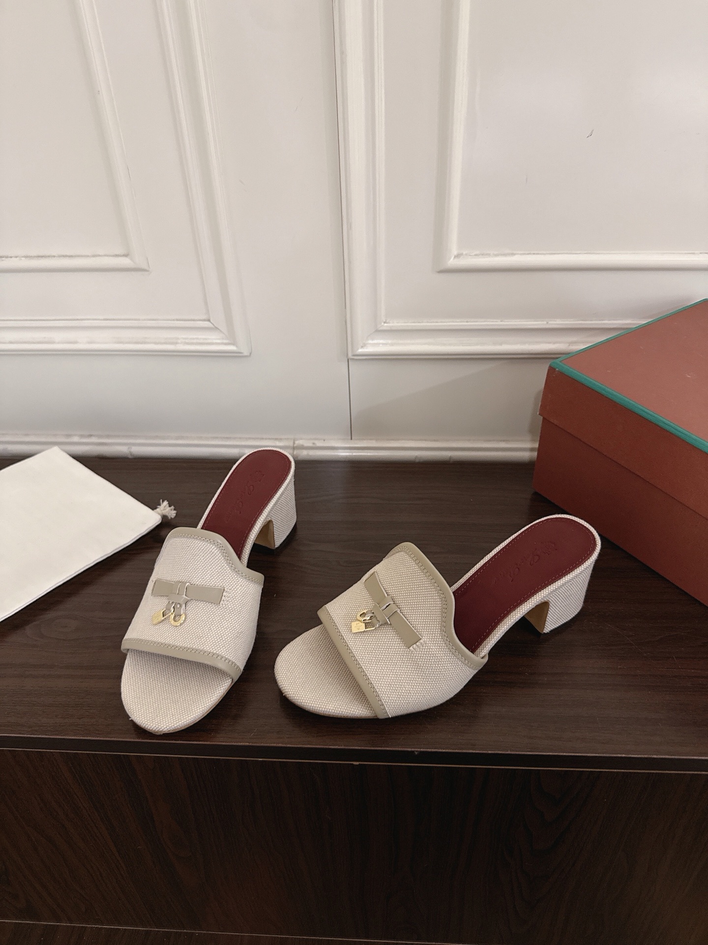 Loro Piana Slides
