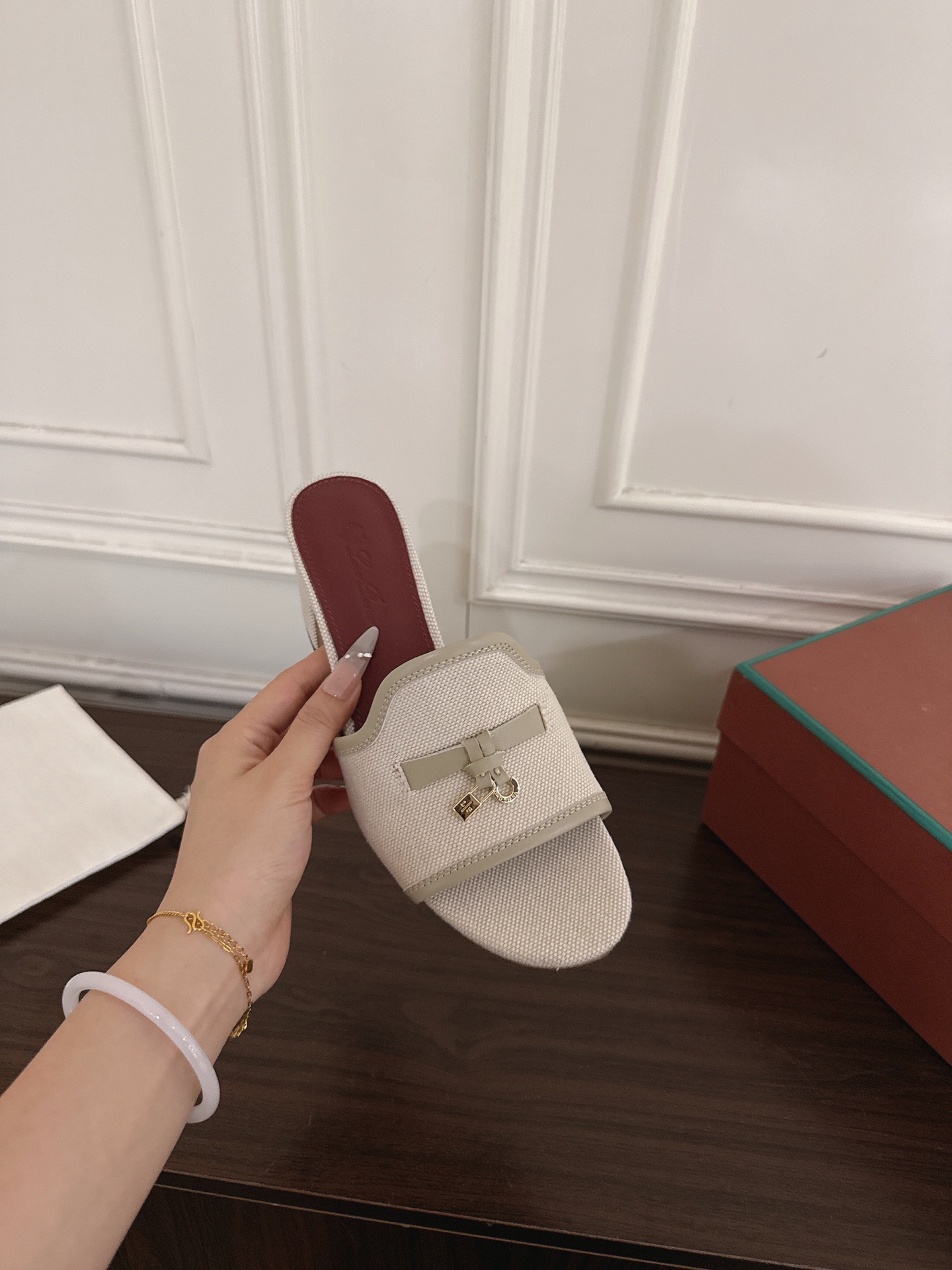 Loro Piana Slides