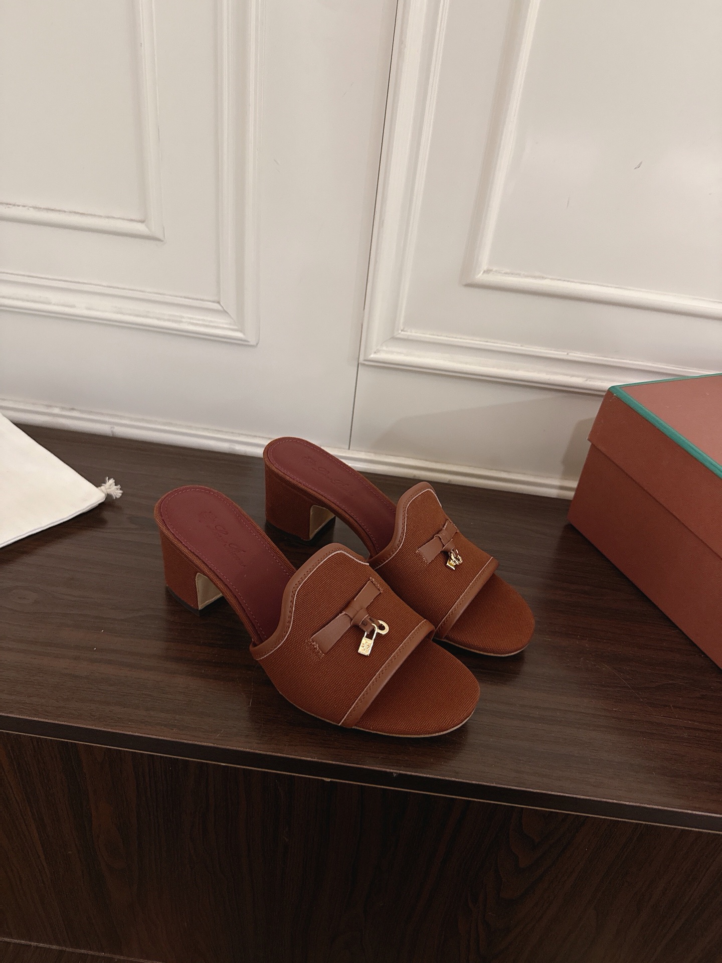 Loro Piana Slides