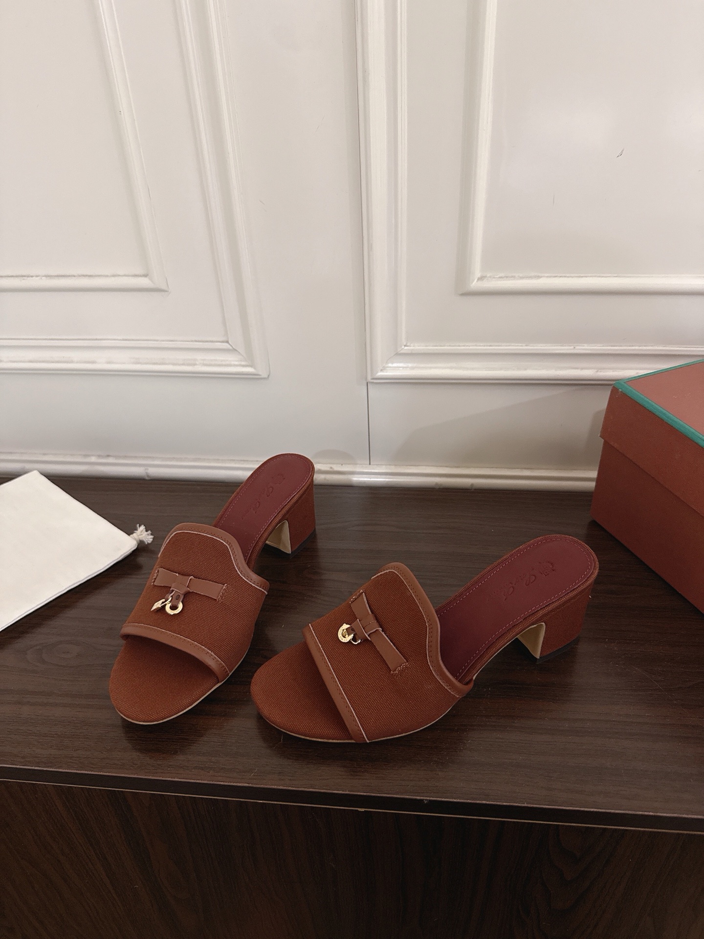 Loro Piana Slides
