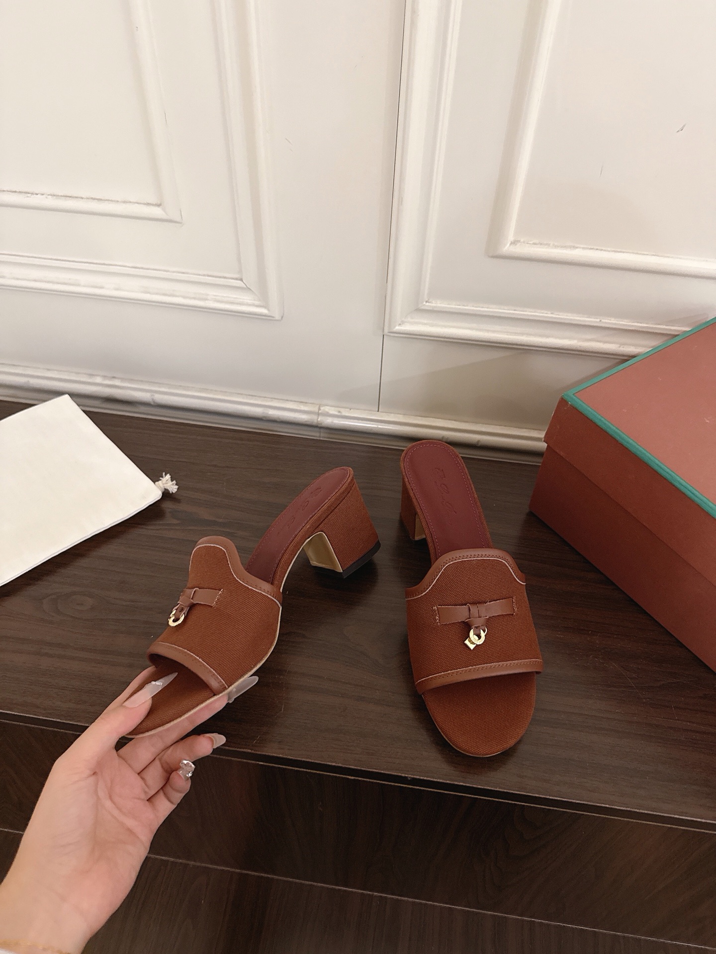 Loro Piana Slides