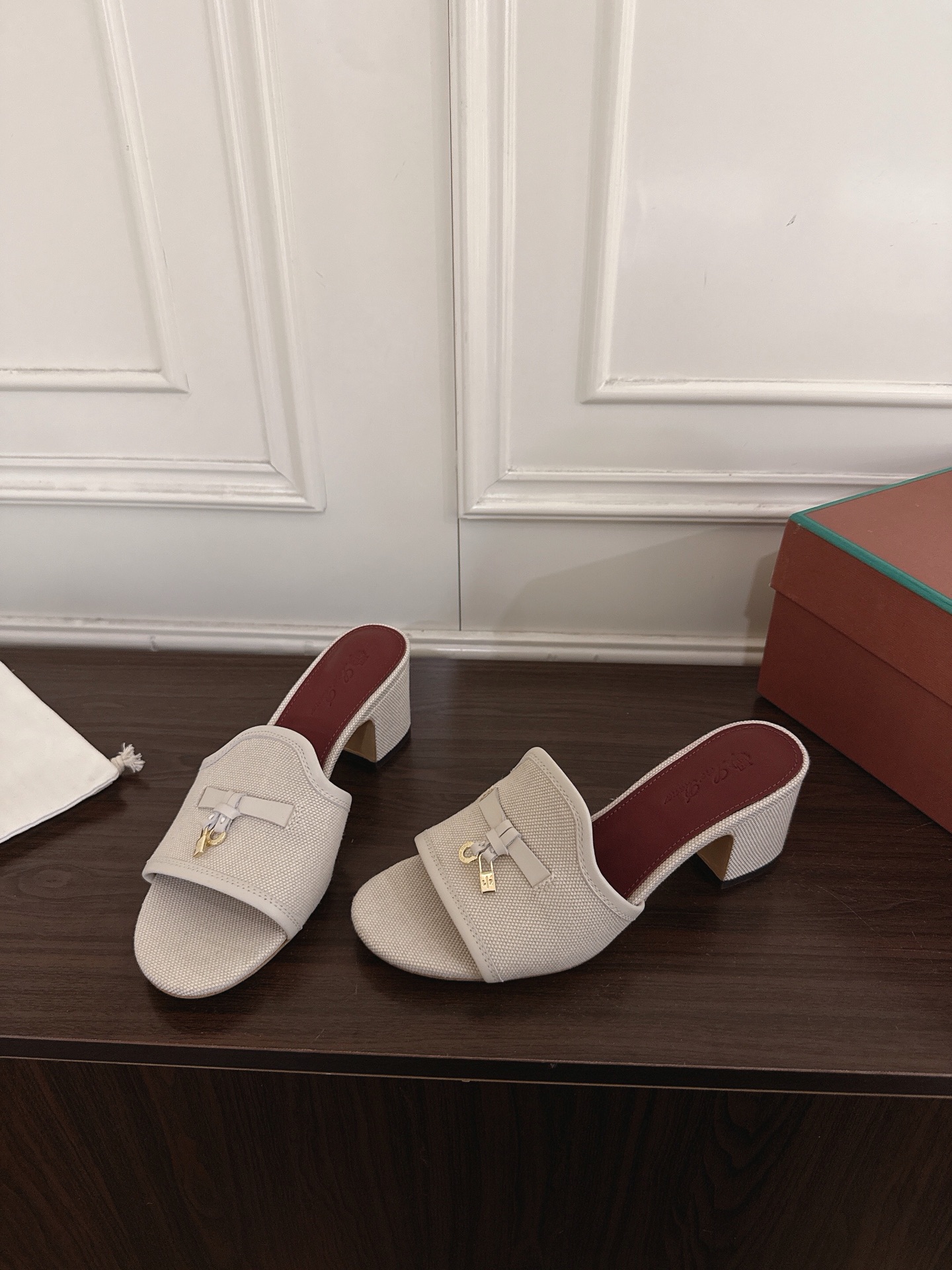 Loro Piana Slides