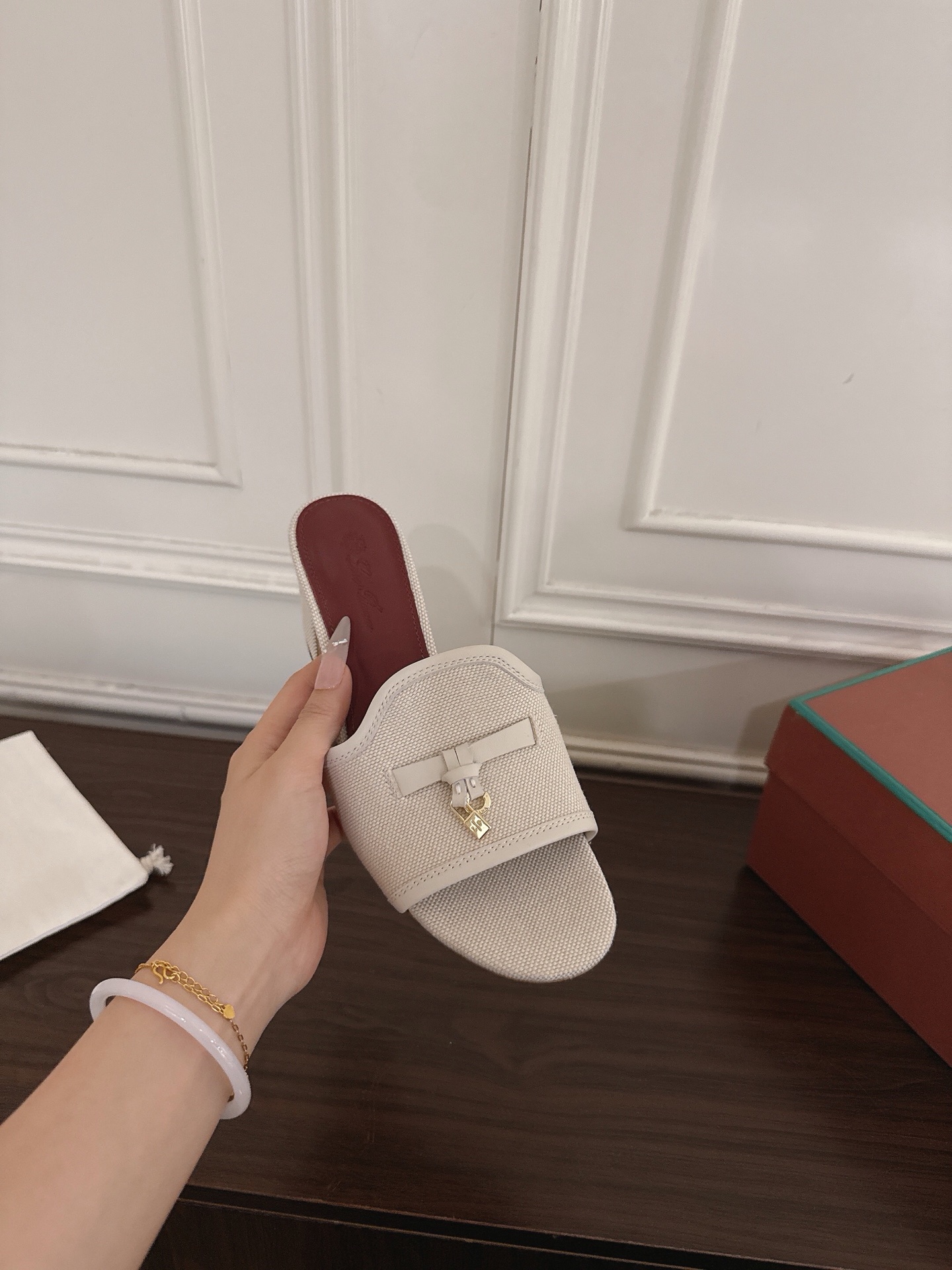 Loro Piana Slides